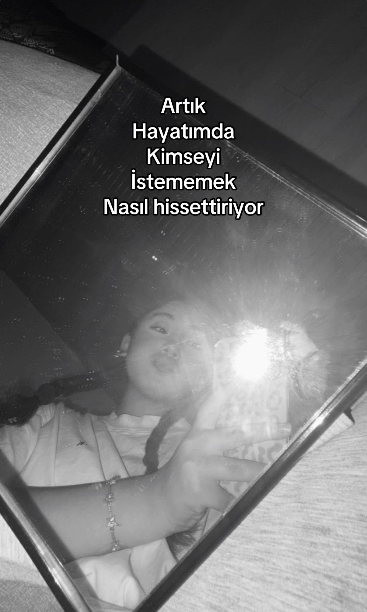 @Viora