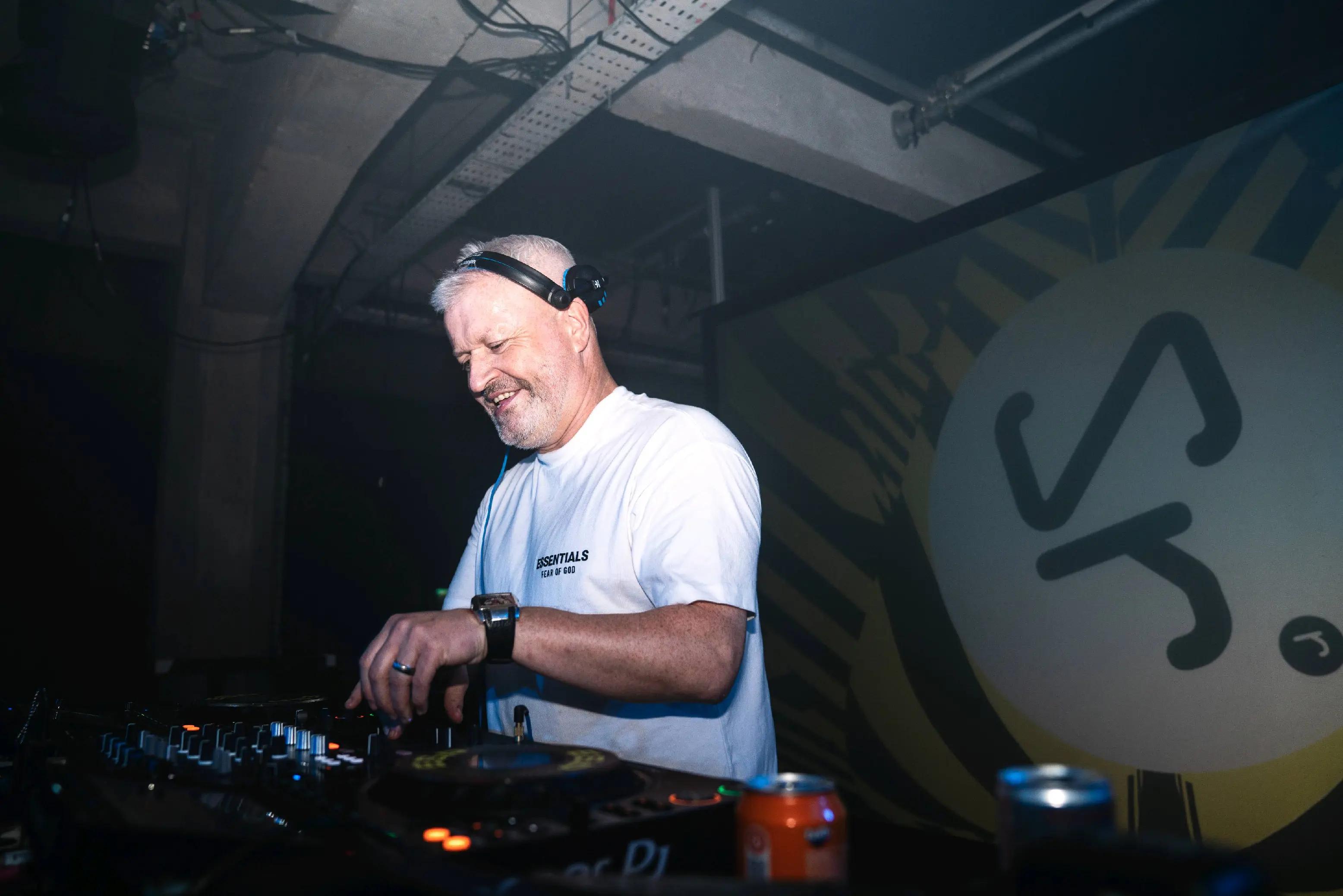 @Billy Morris DJ