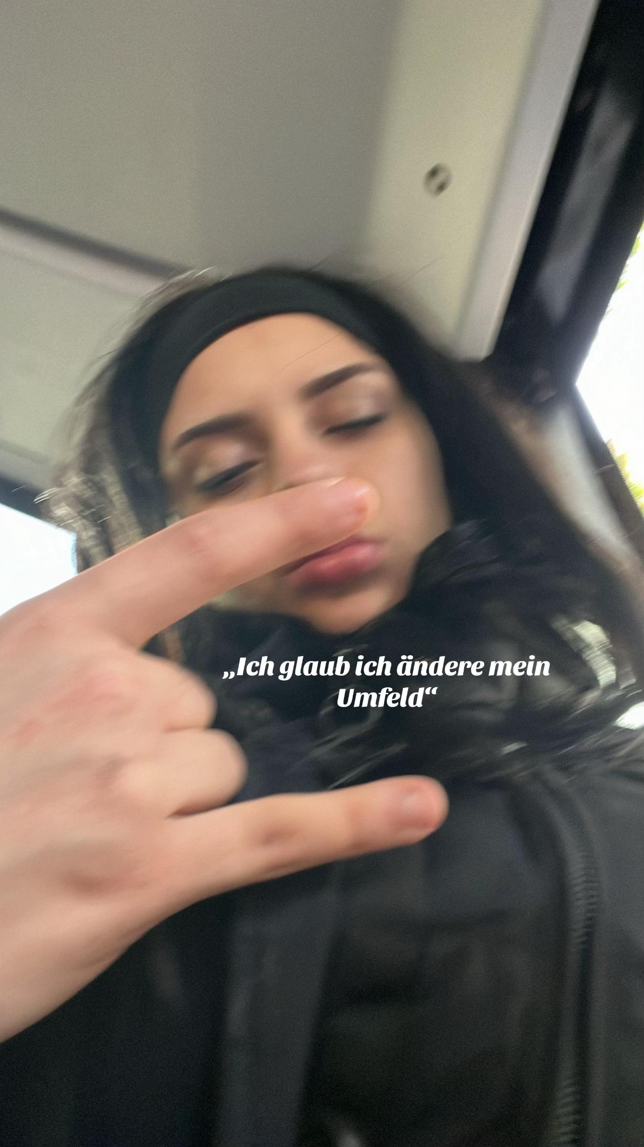 @Lena🌟