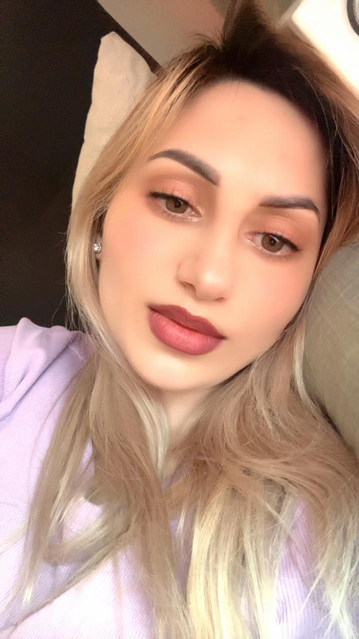 @🐝
