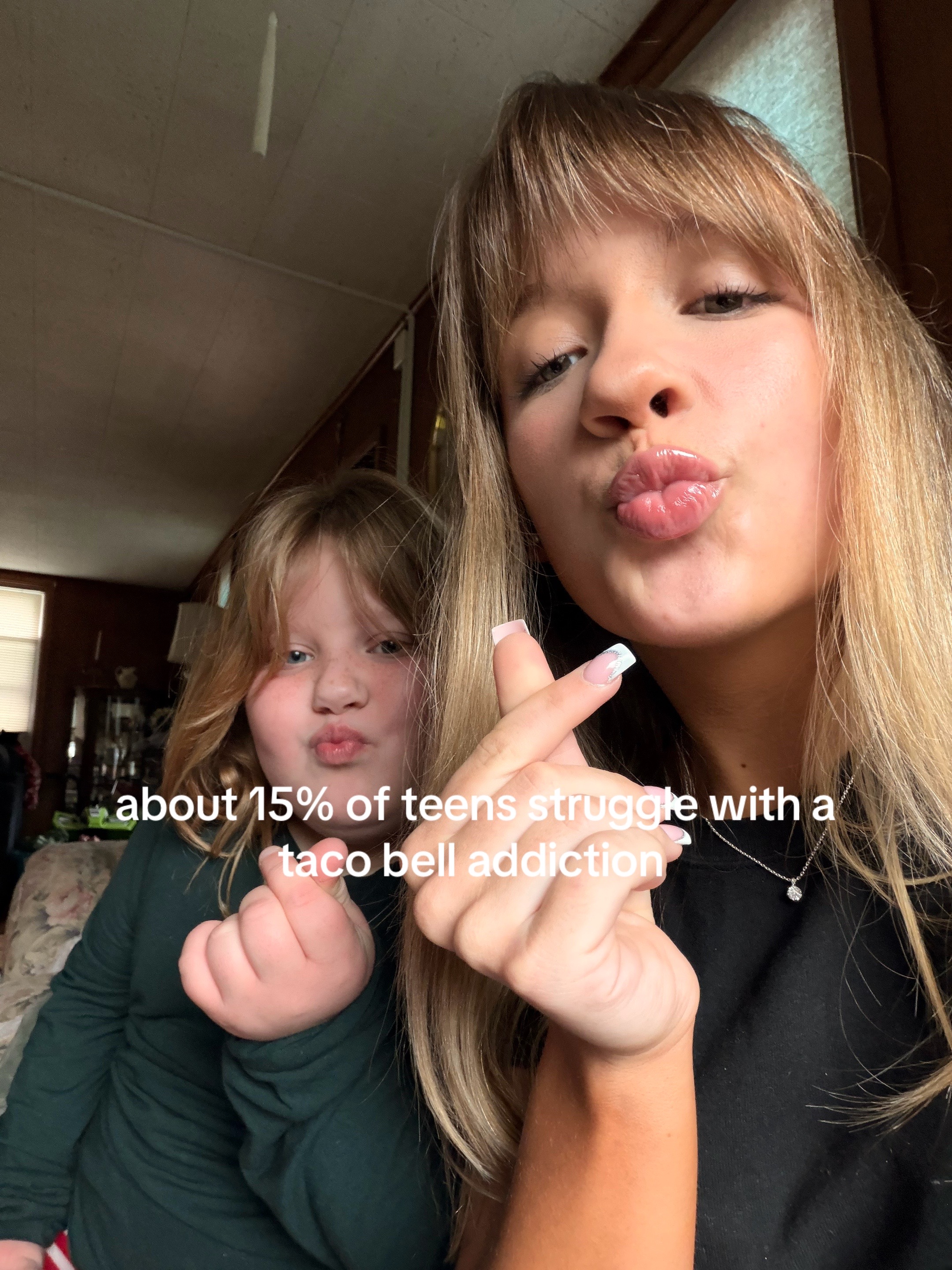 @𝘢𝘶𝘣𝘳𝘦𝘺 𝘦𝘭𝘪𝘴𝘦