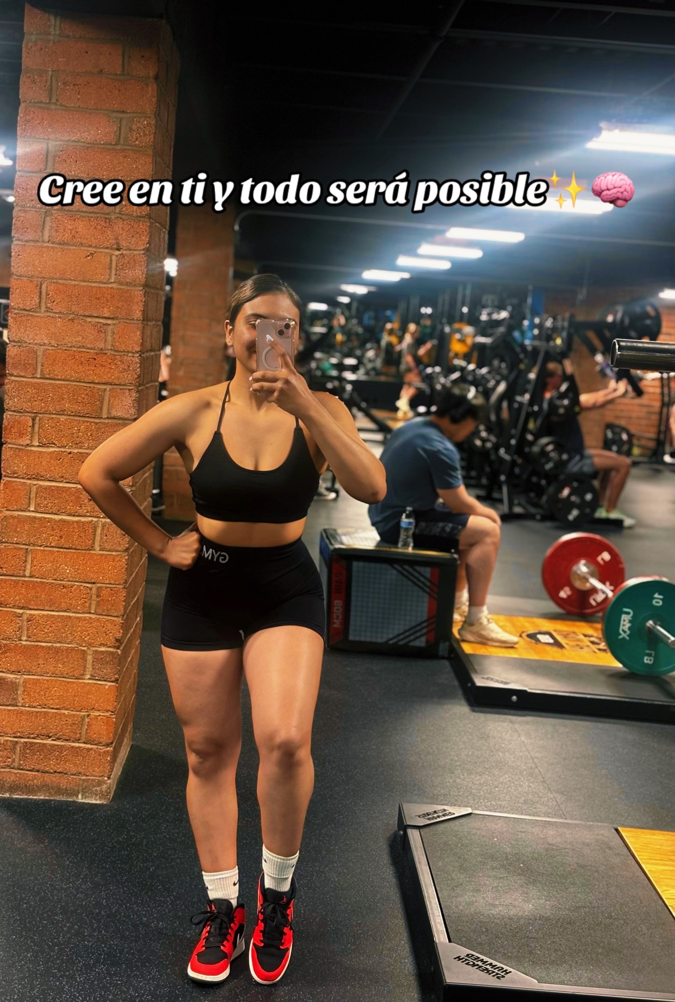 @Laura Daniela