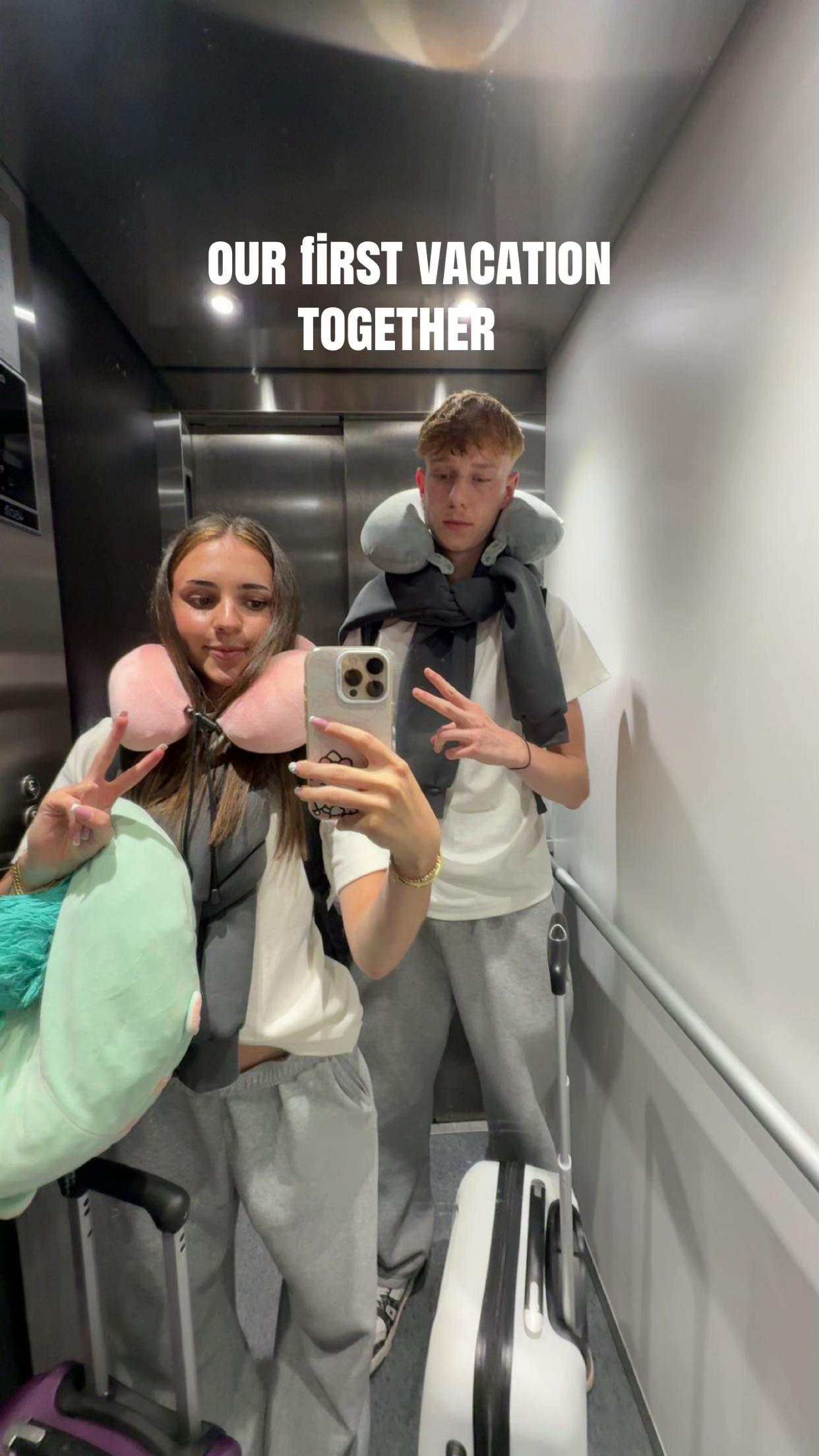 @🇷🇺