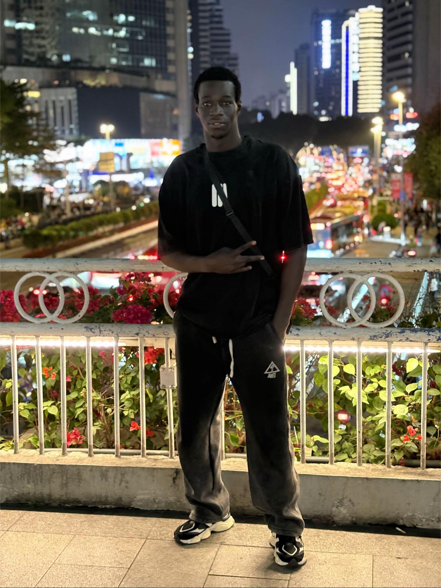 @Moustapha ❤️👑✌️ the king🥰🥰