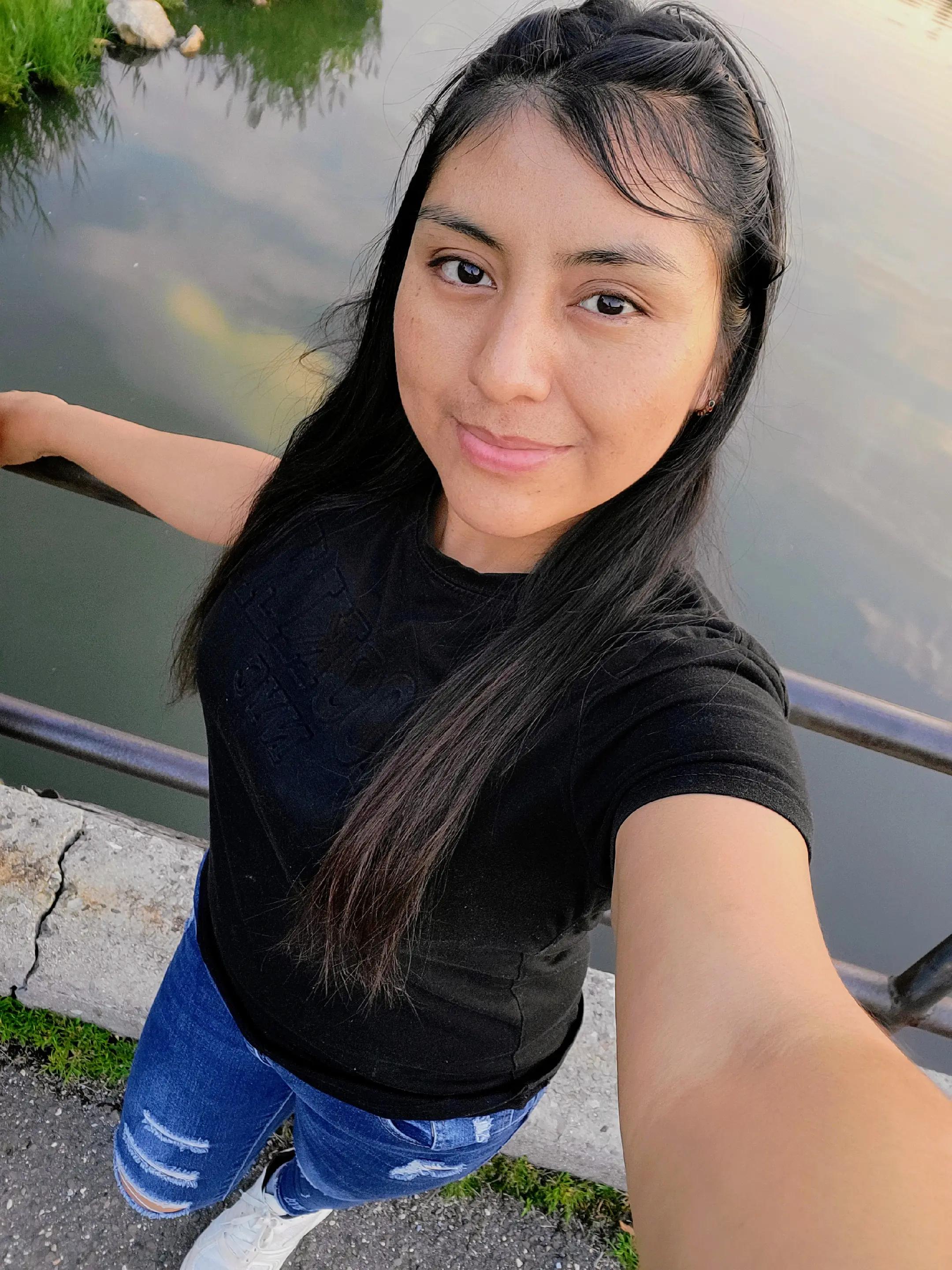 @Anna🦋🥰👑