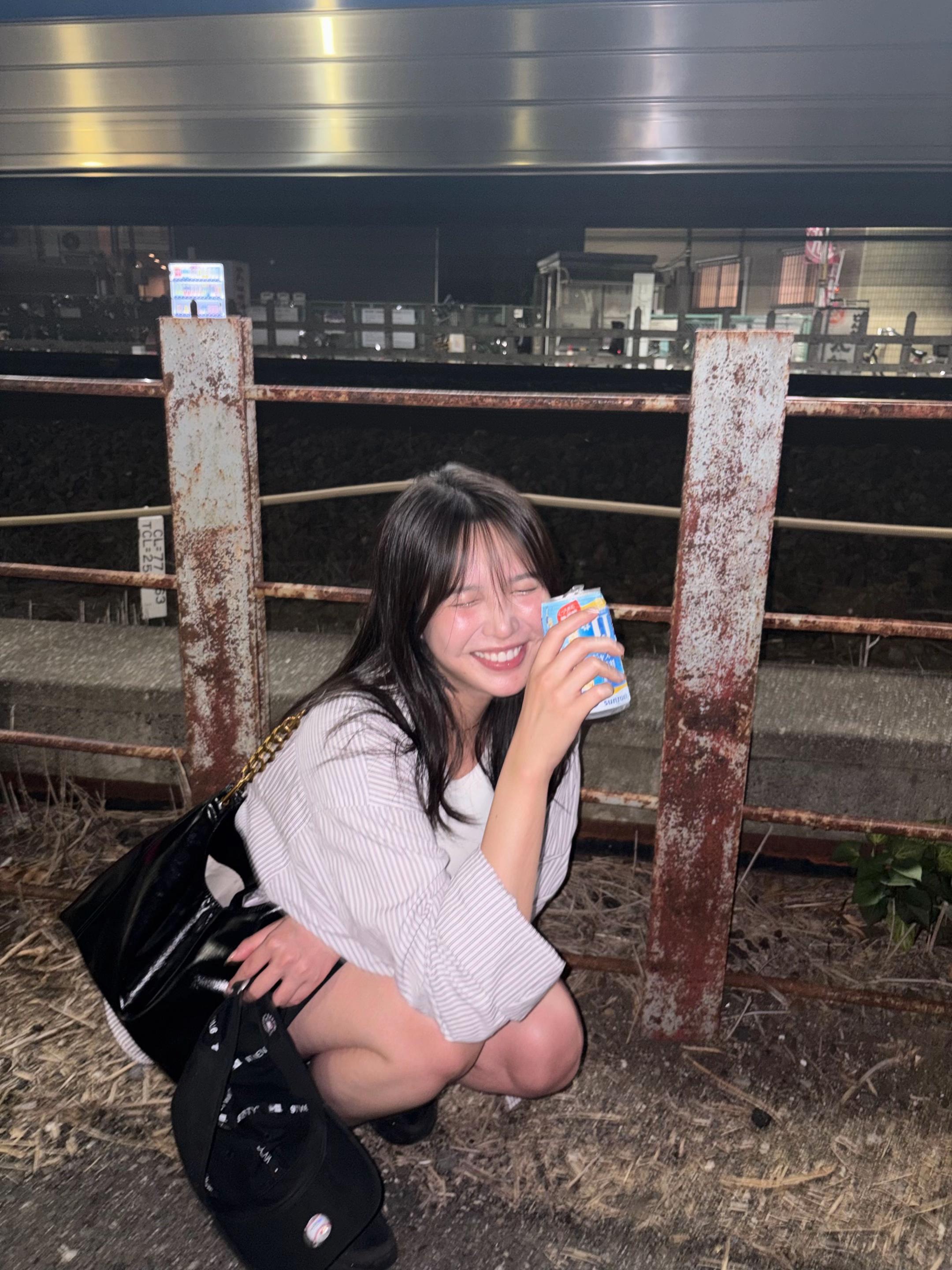 @ひとみやで