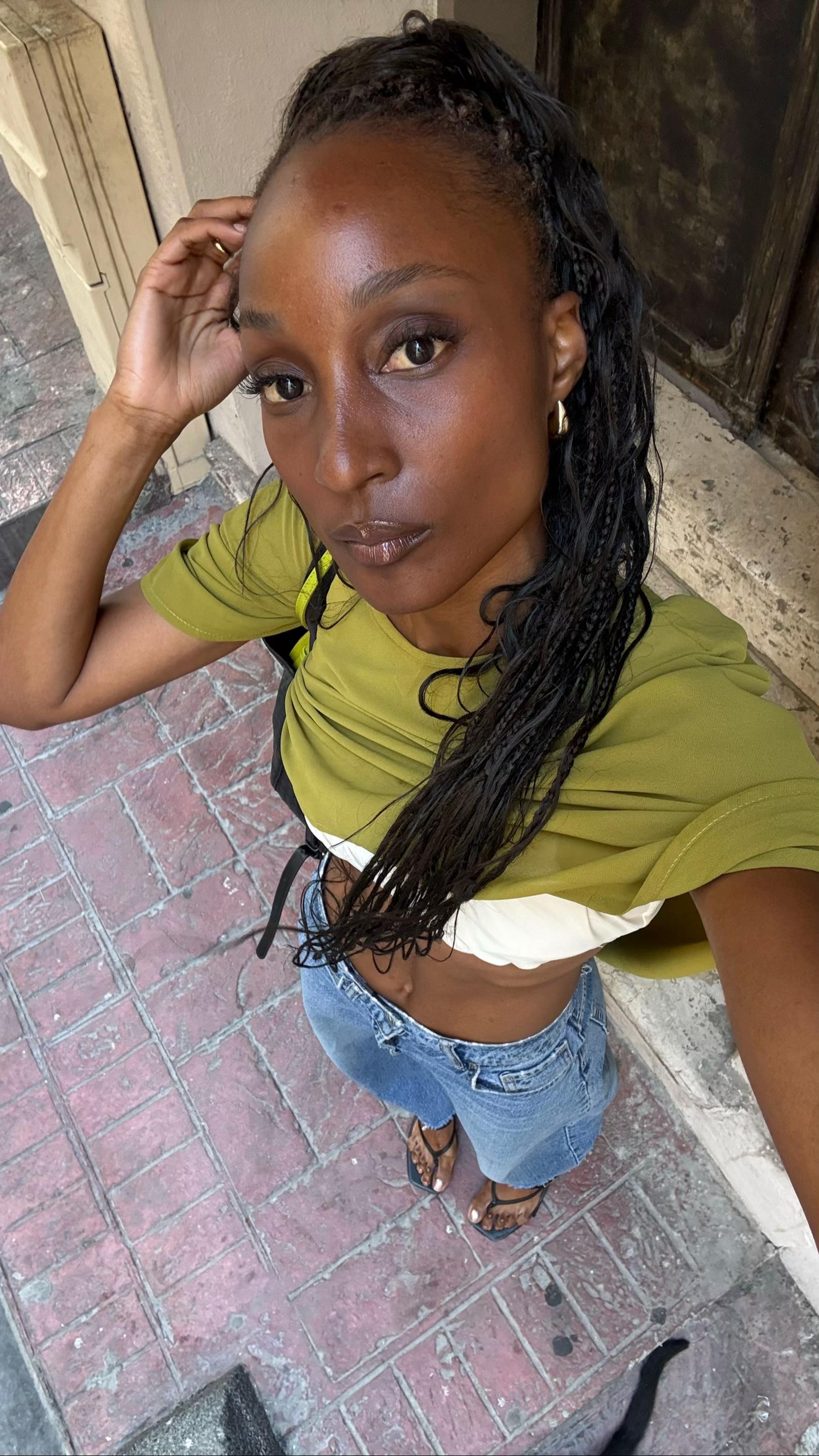 @beingaborderlinebeauty