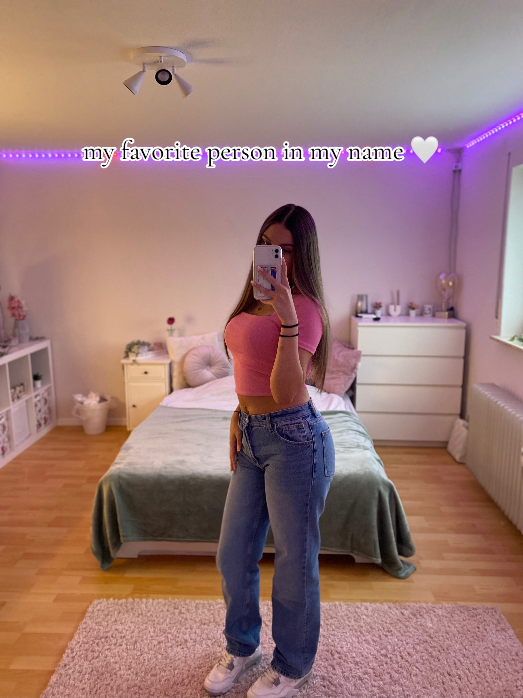 @noëlie ✝️