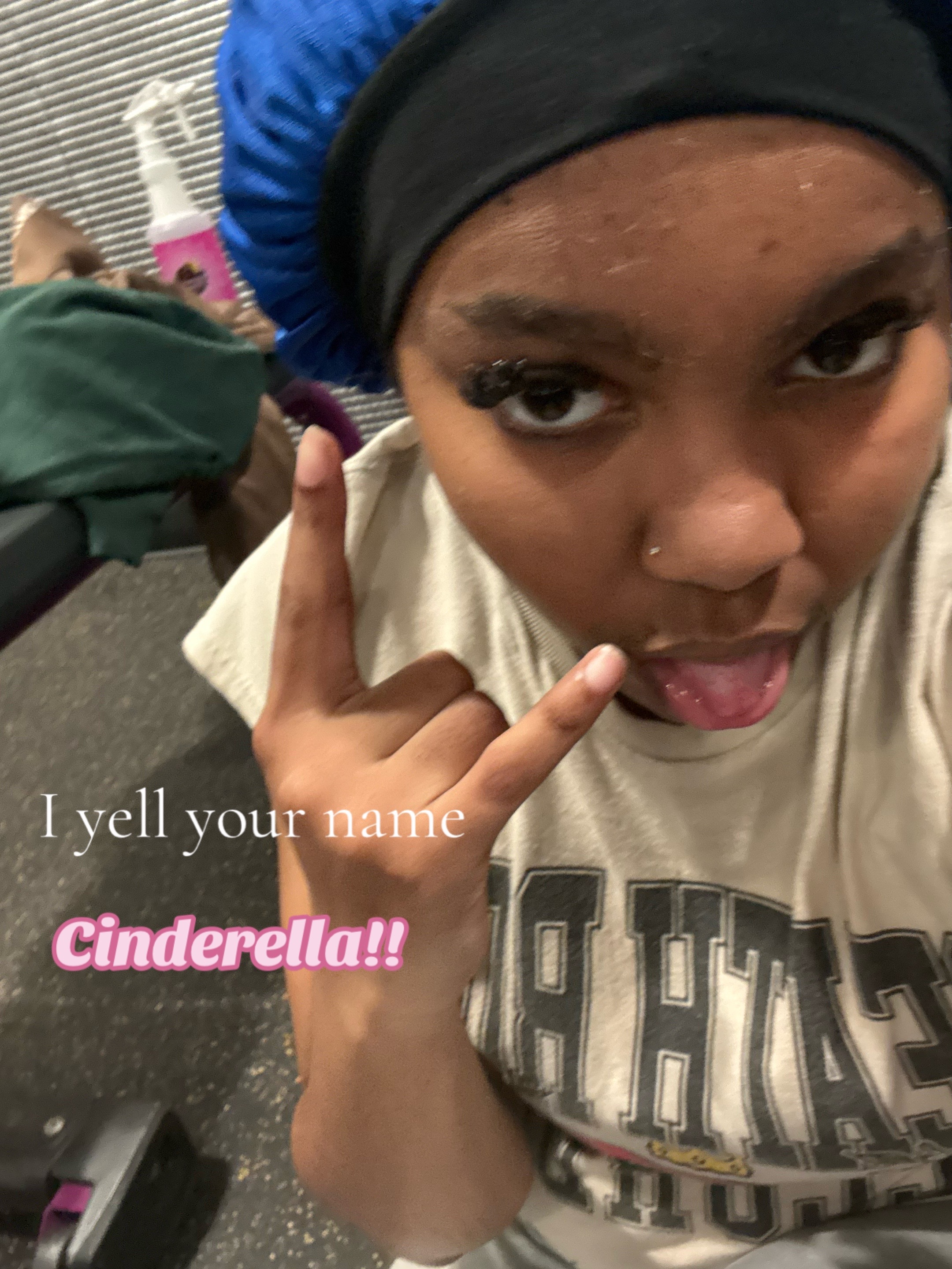 @Moni