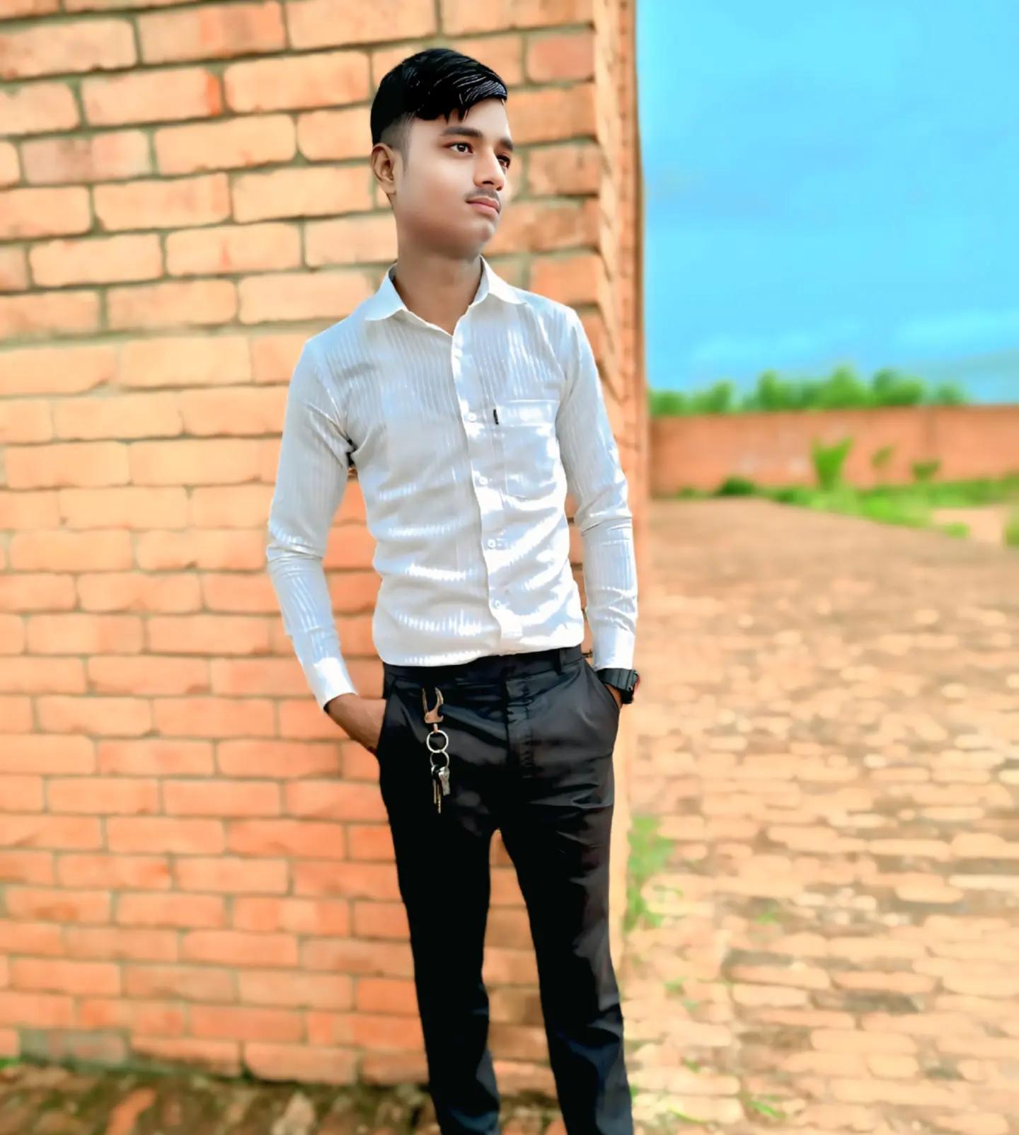 @👑👑👑dipai Maurya 👑👑👑👑
