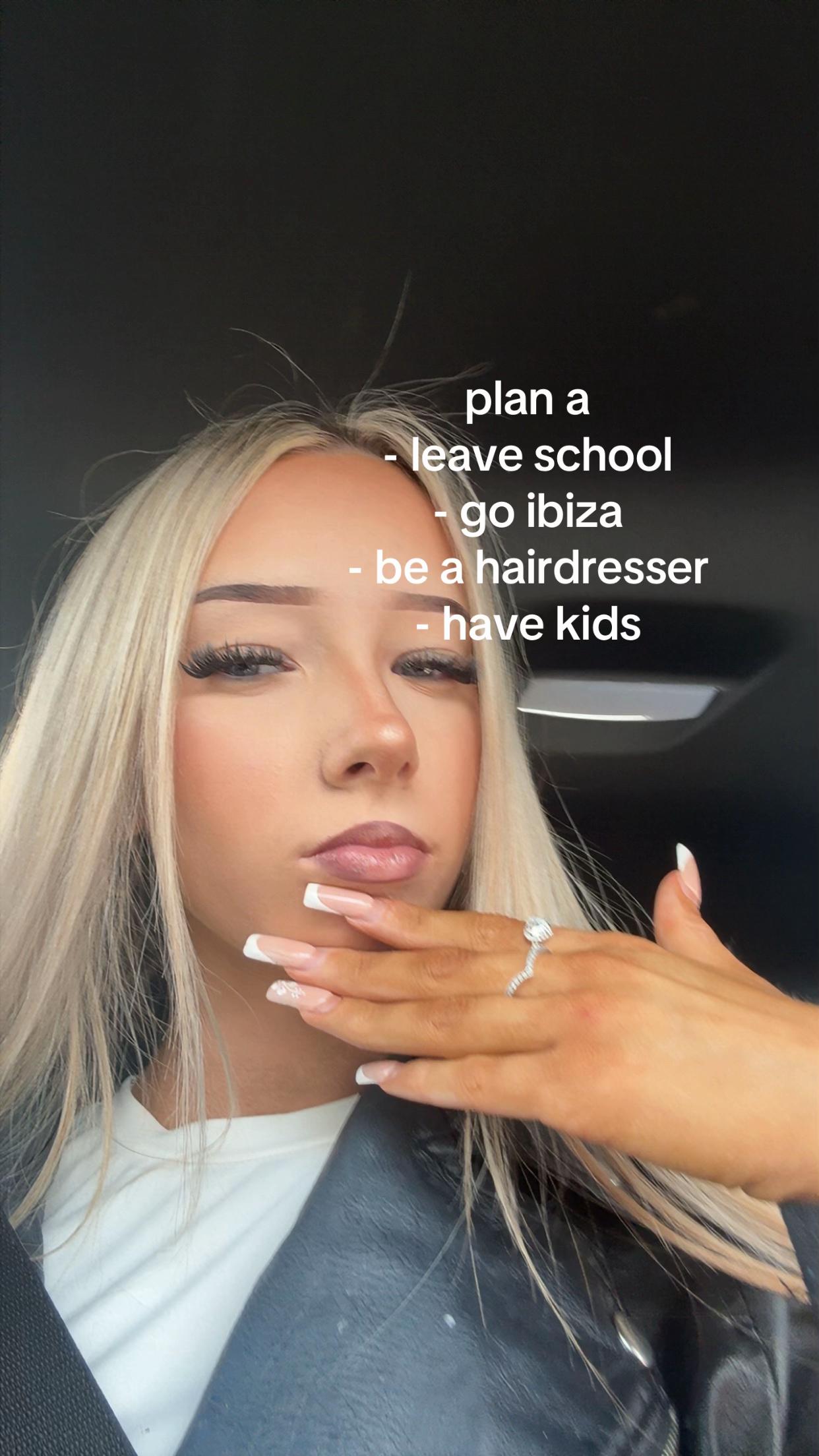 @𝐞