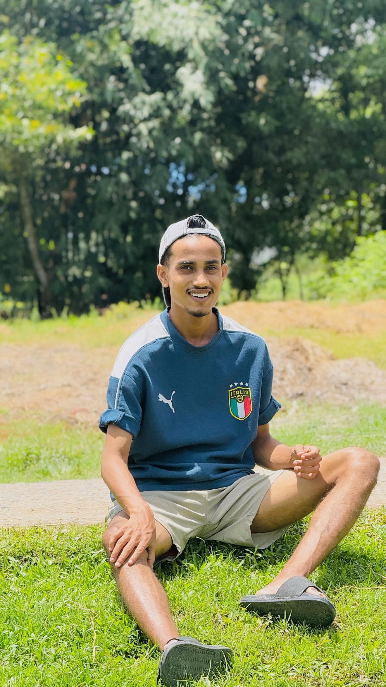 @RaTuL AhAmEd🥂