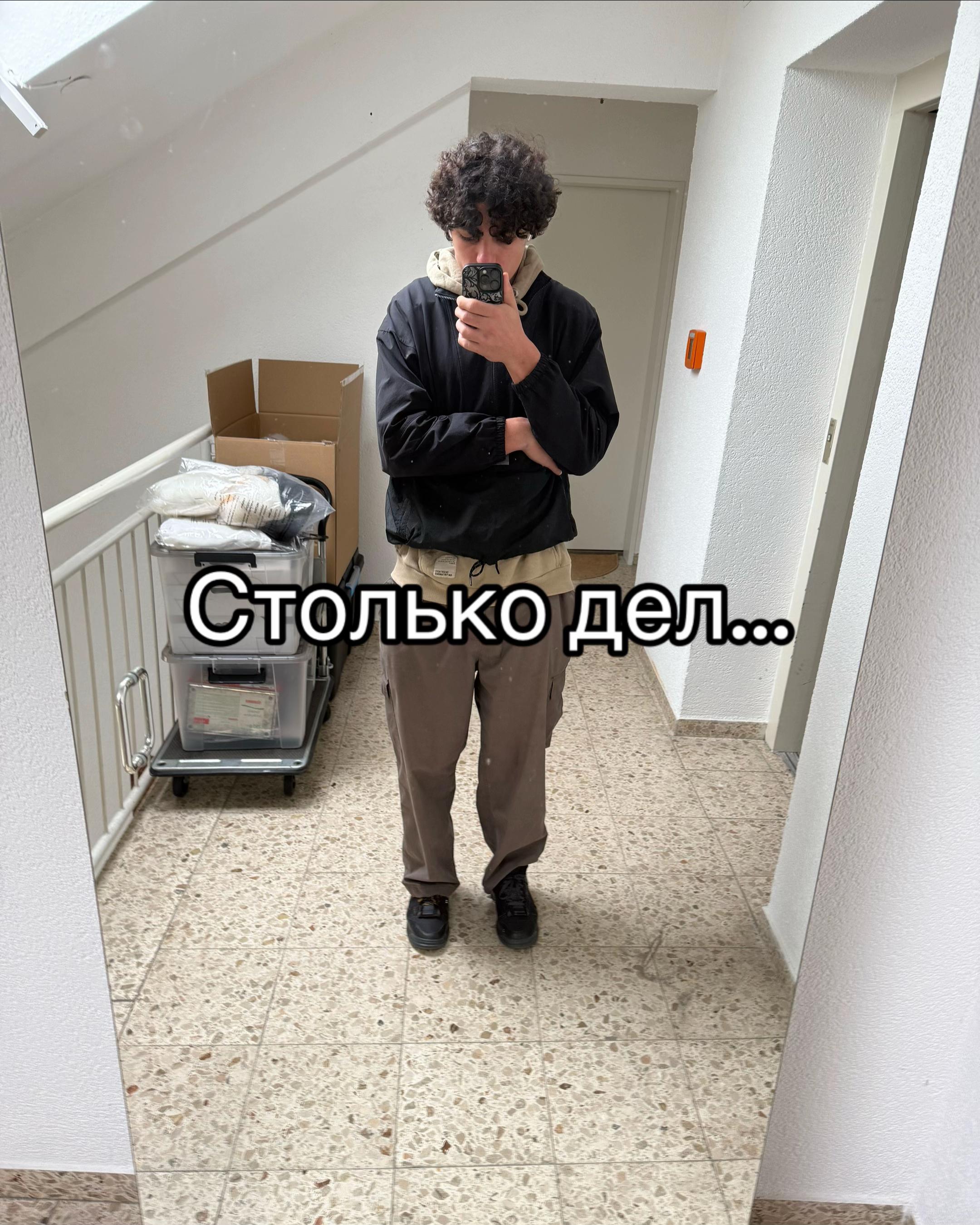 @Miqq