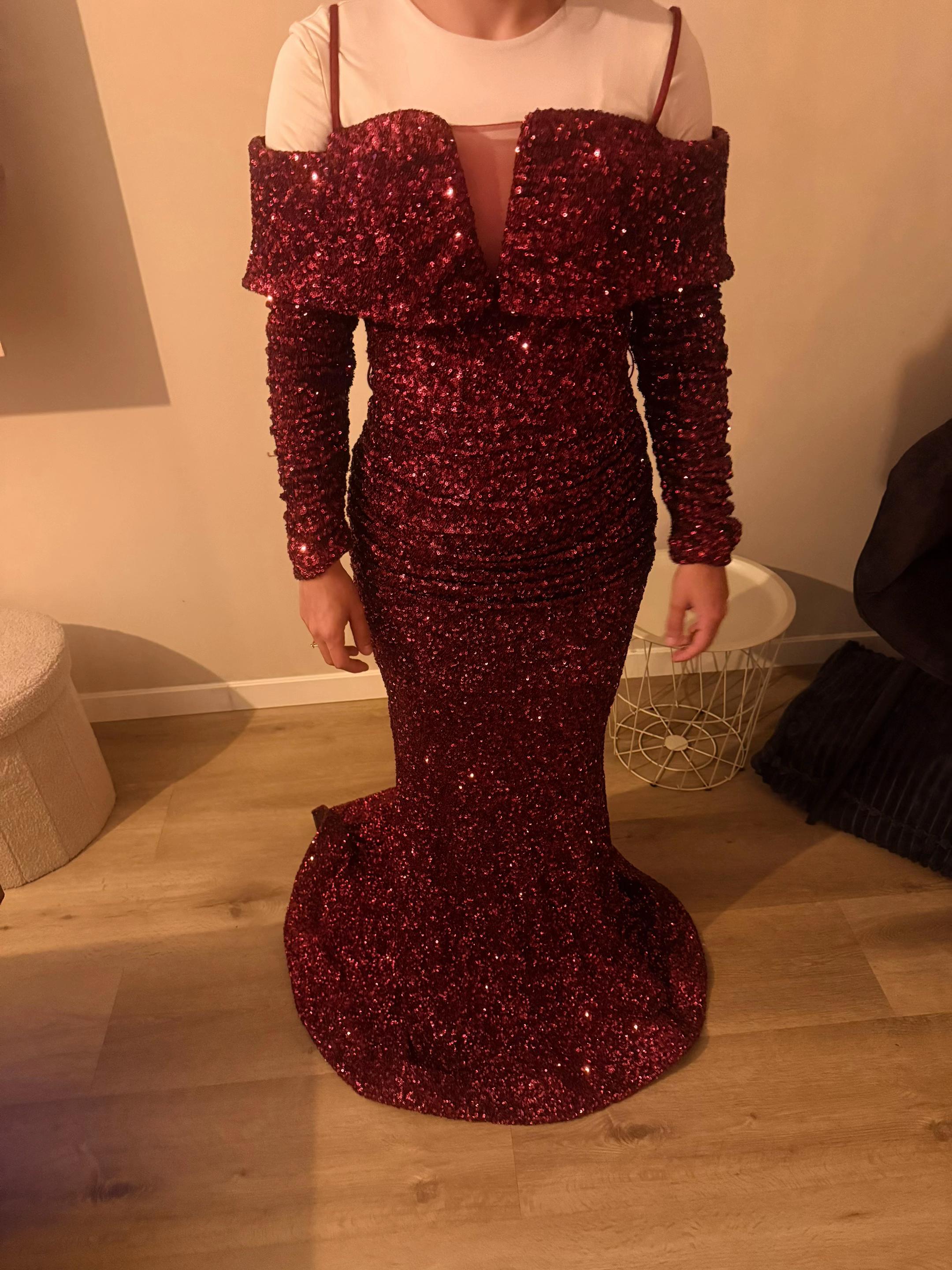 @dressesbymeliya