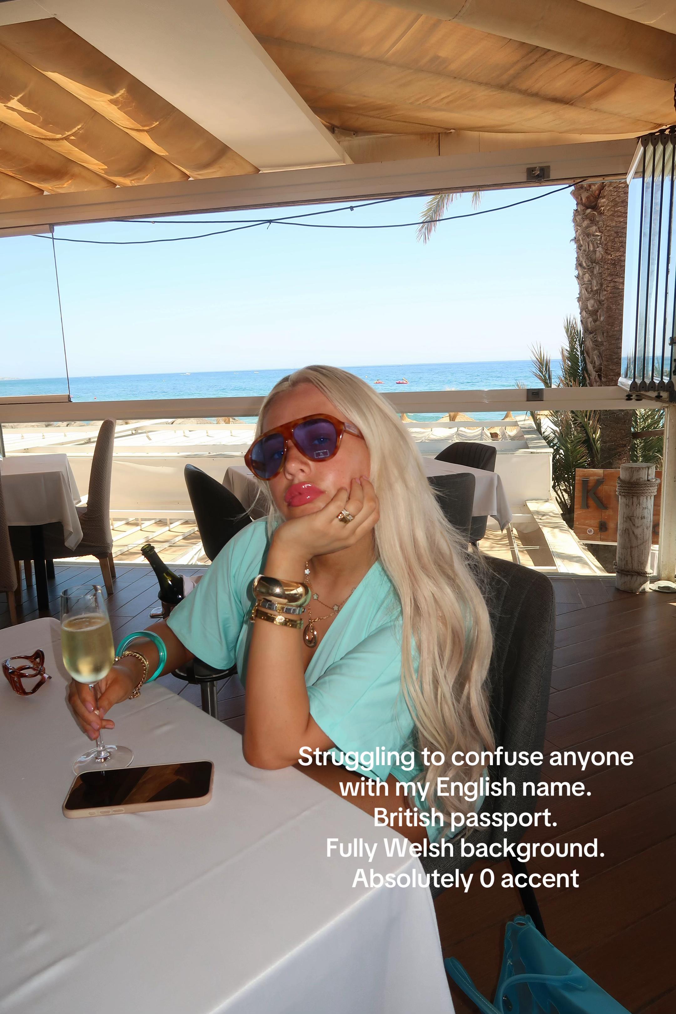 @Holl🎀🍸🥥🦞🍋
