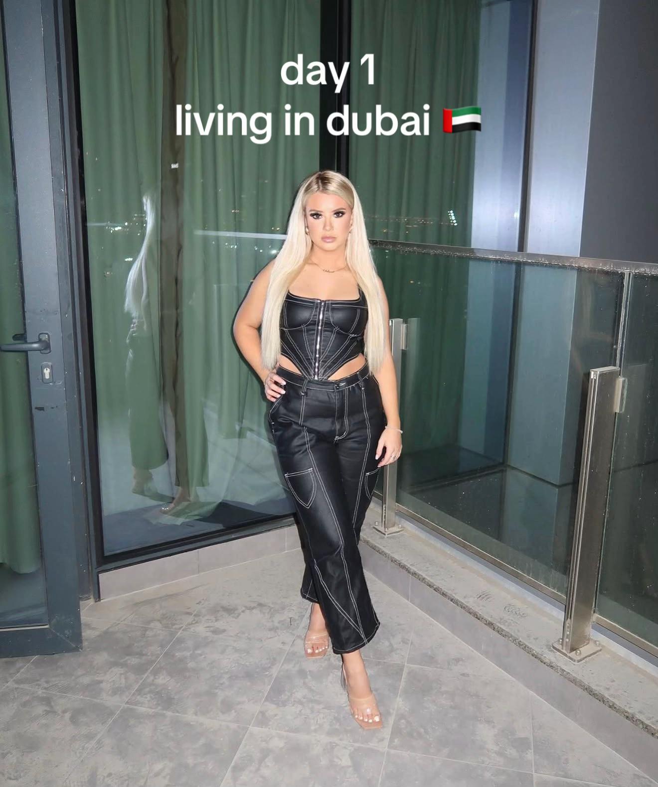 @Chloe Bennett | Life in Dubai