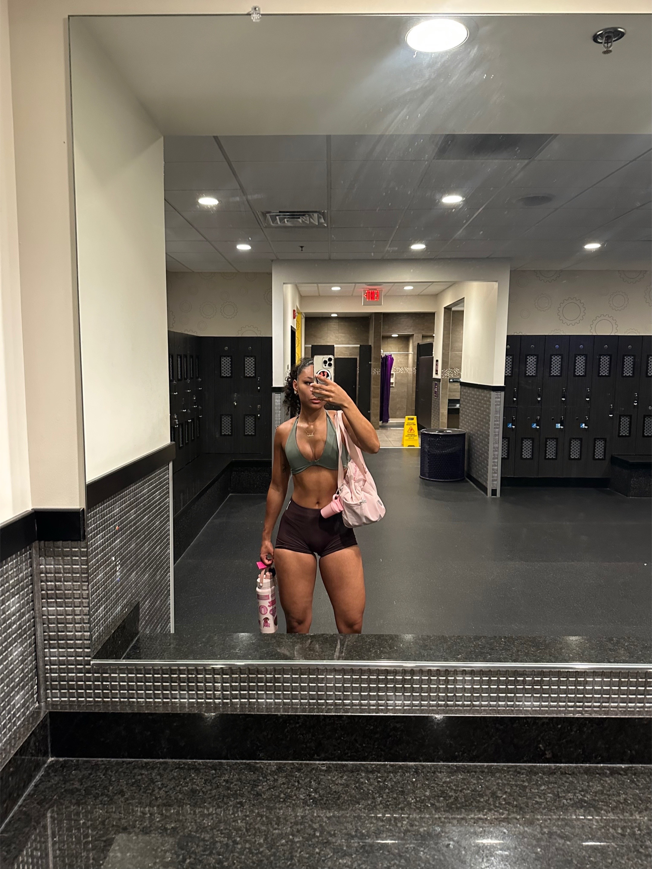 @olianney