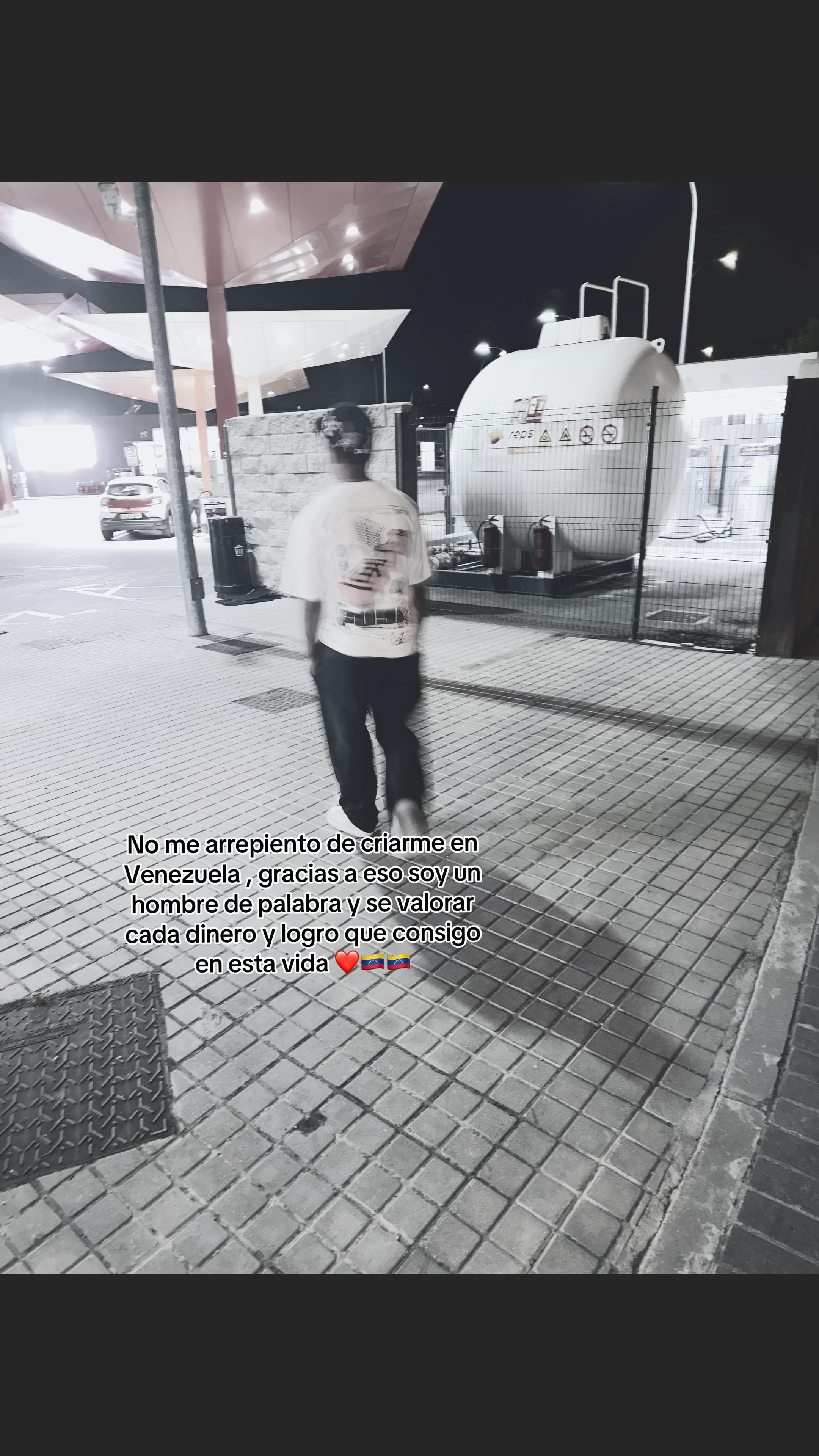 @Es Carlitos🧃