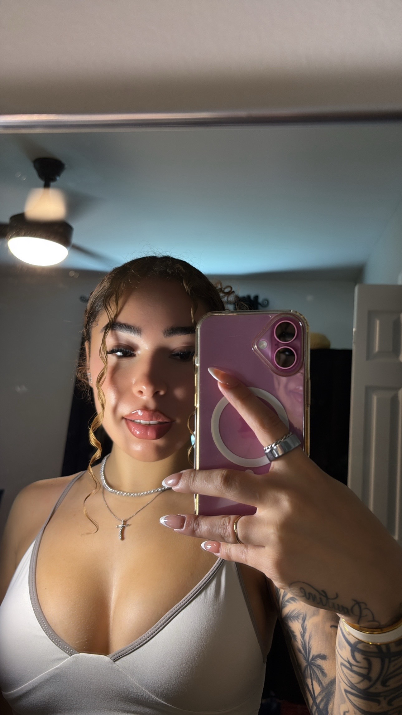 @Bella