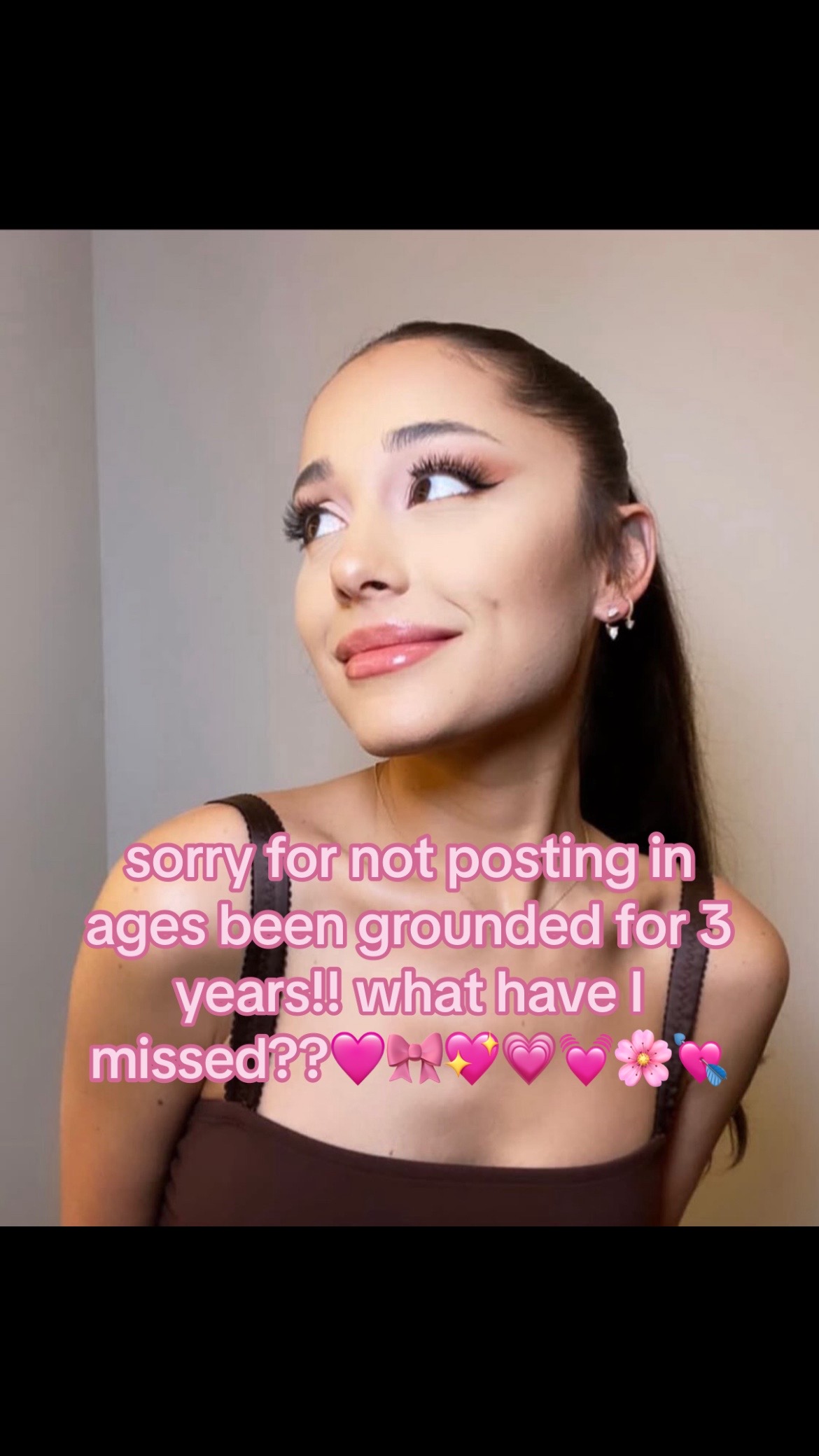 @𑁍Ari is queen𑁍