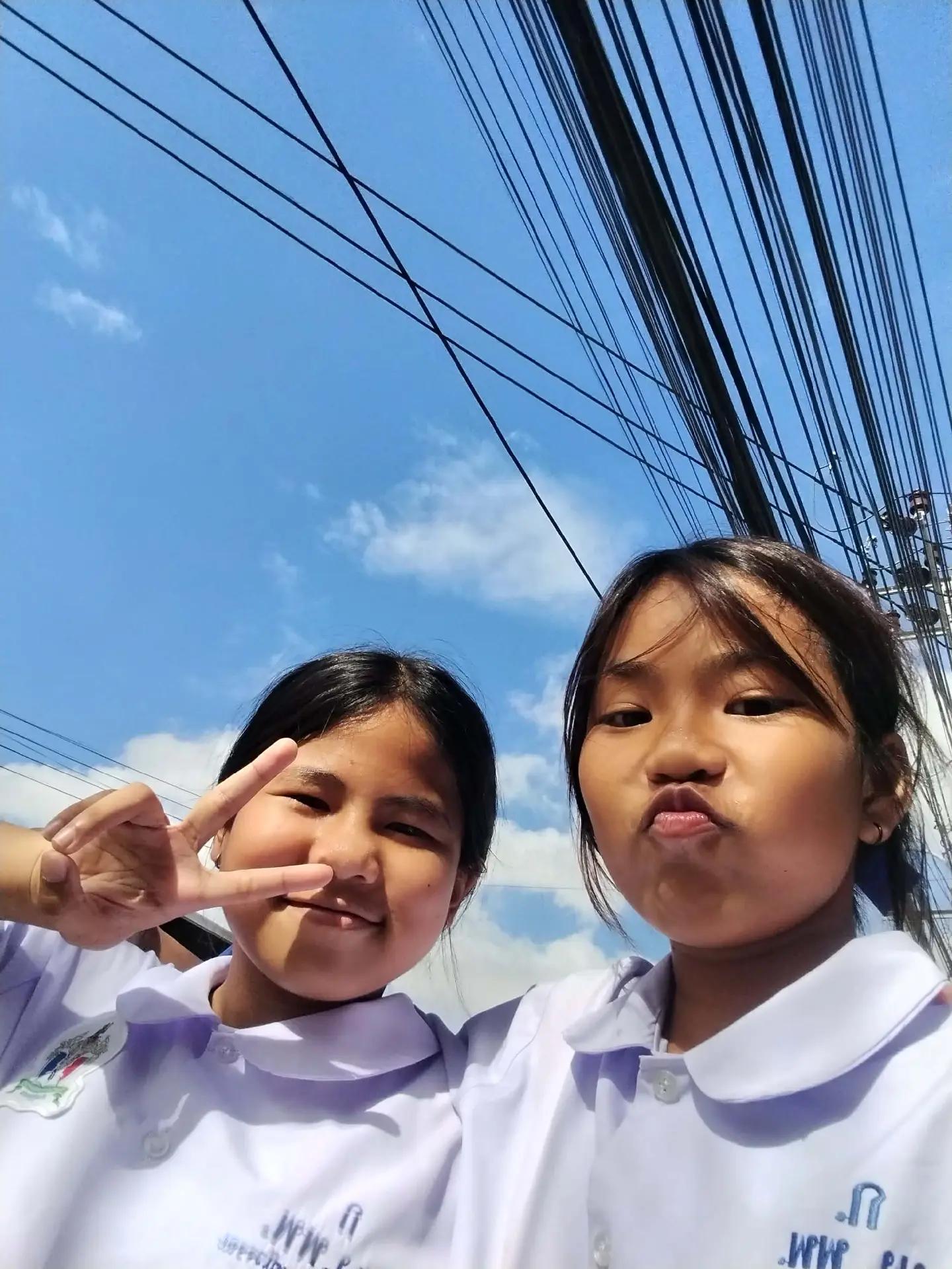 @มนต์ยิ้มไม่หวาน