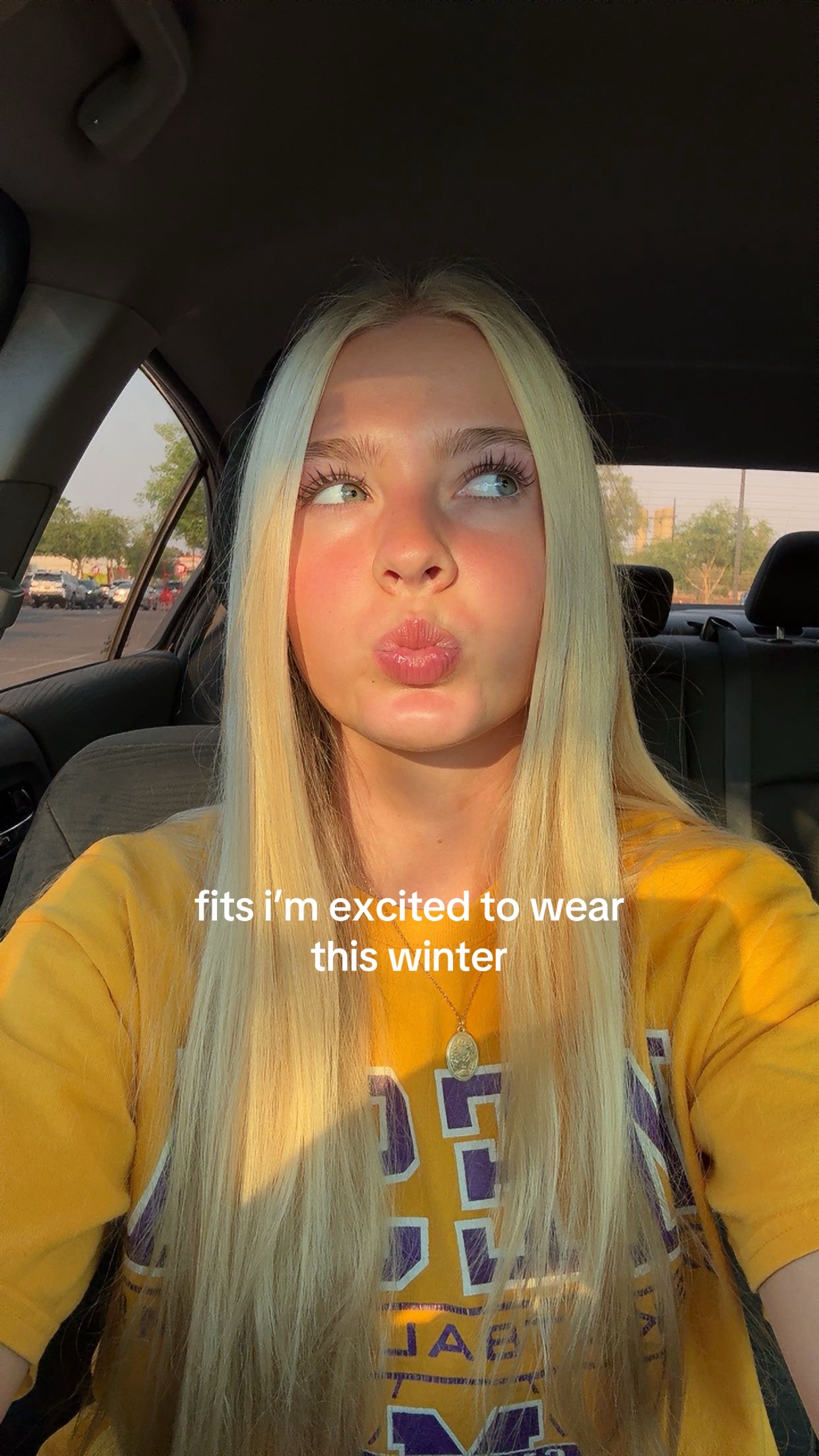 @charłi