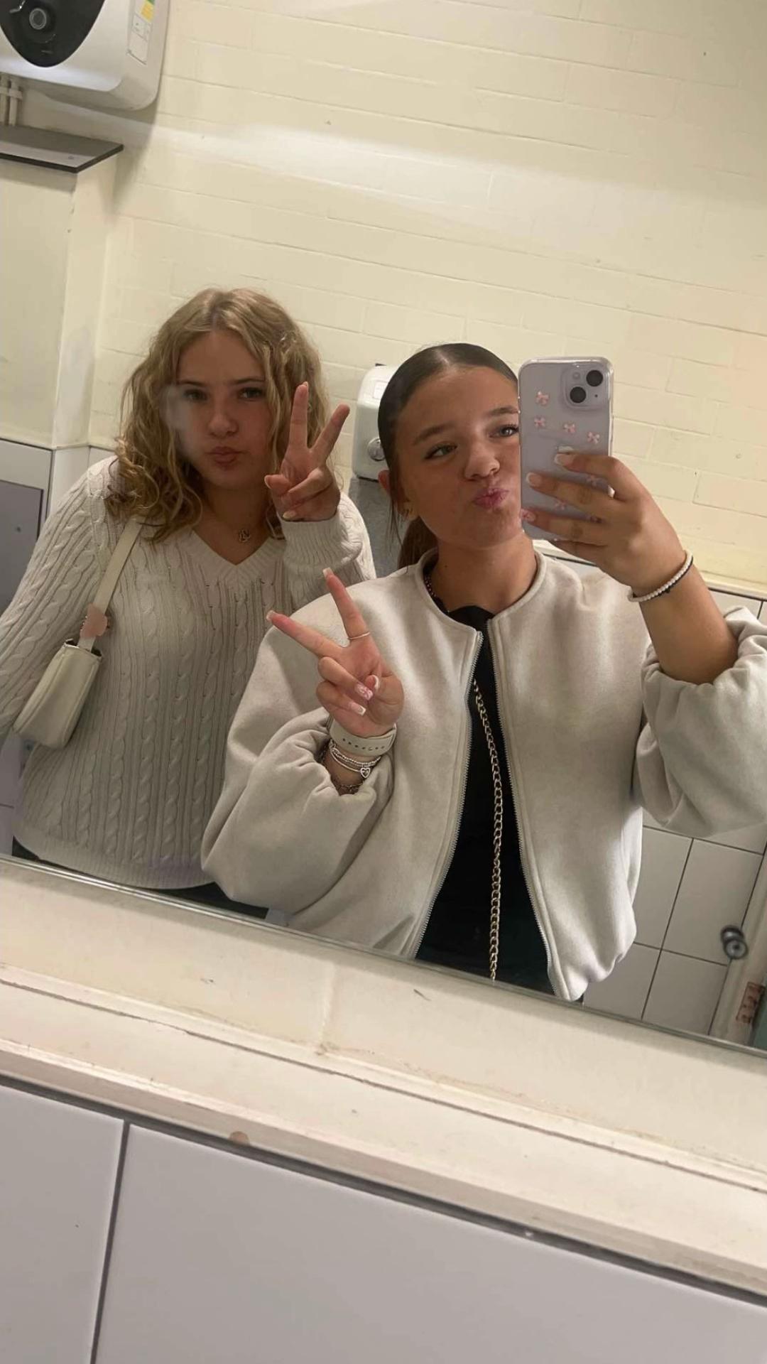 @𝐚𝐥𝐞𝐤𝐬𝐞𝐚 ❦