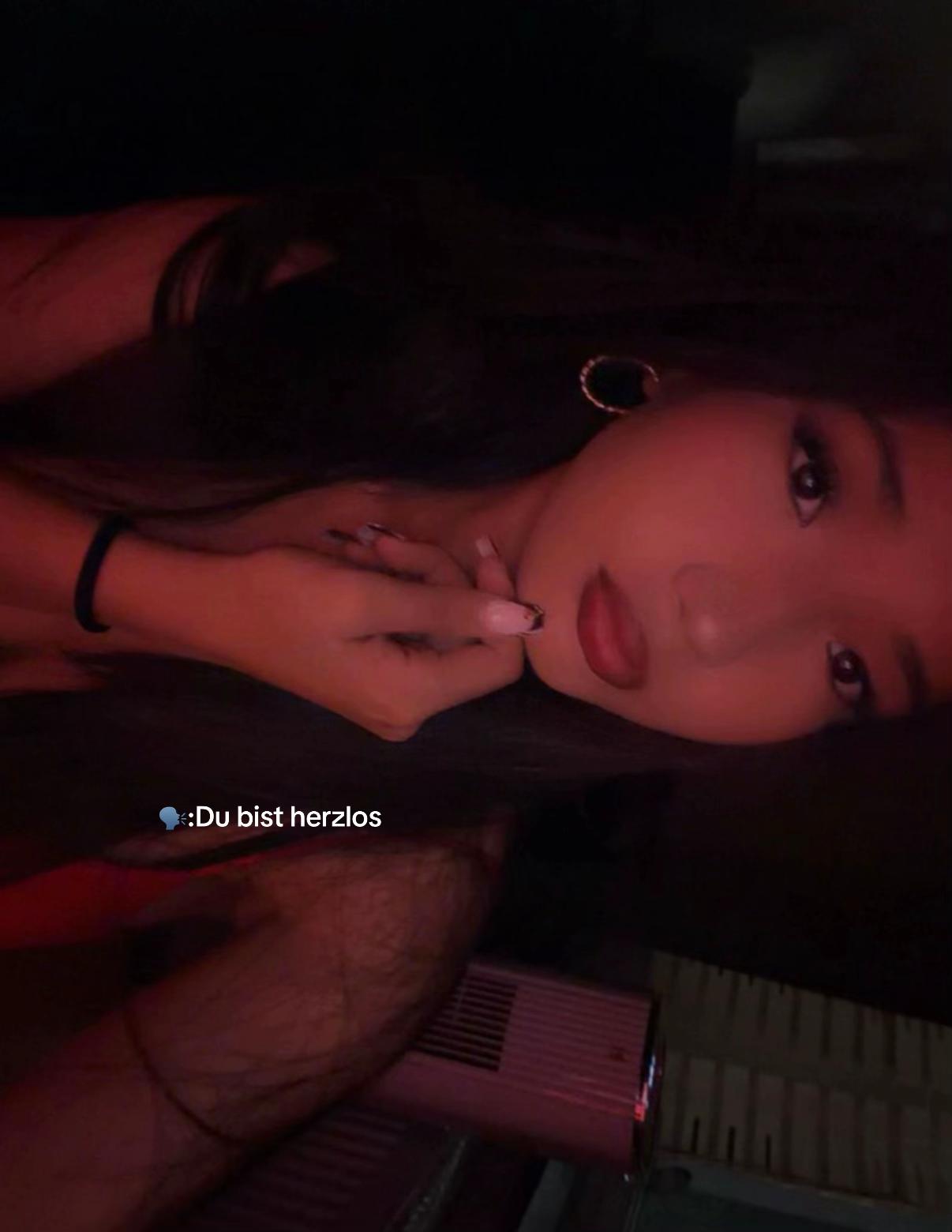 @F A R Z A N A ๐ซ๐งโ๏ธ๐ฌ