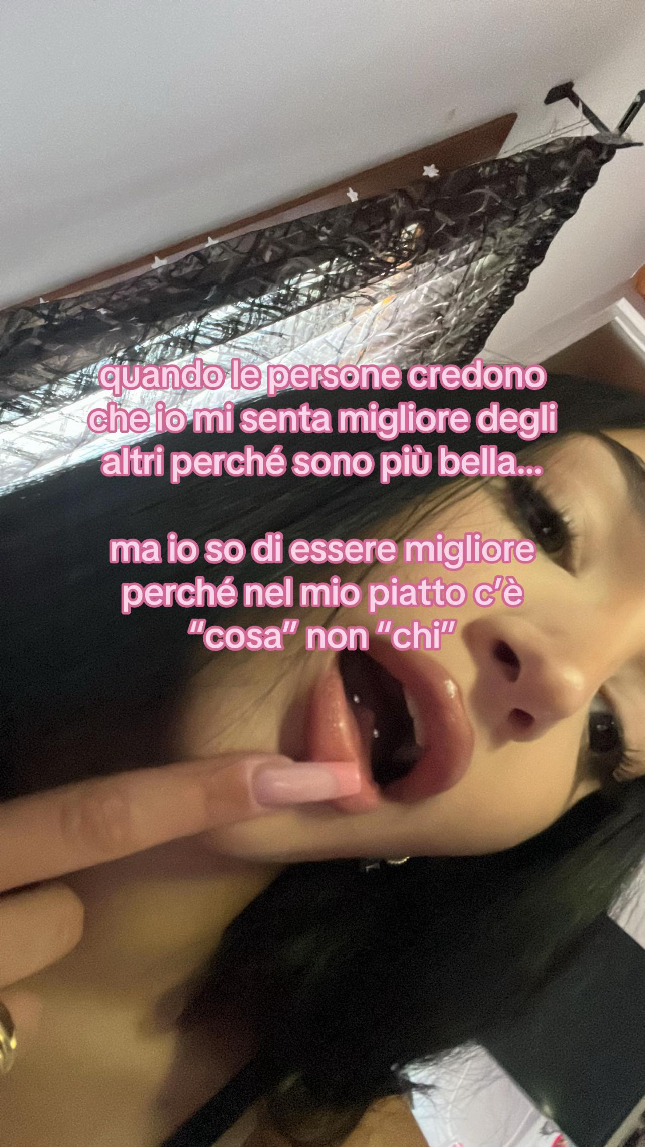 @Desy🕷