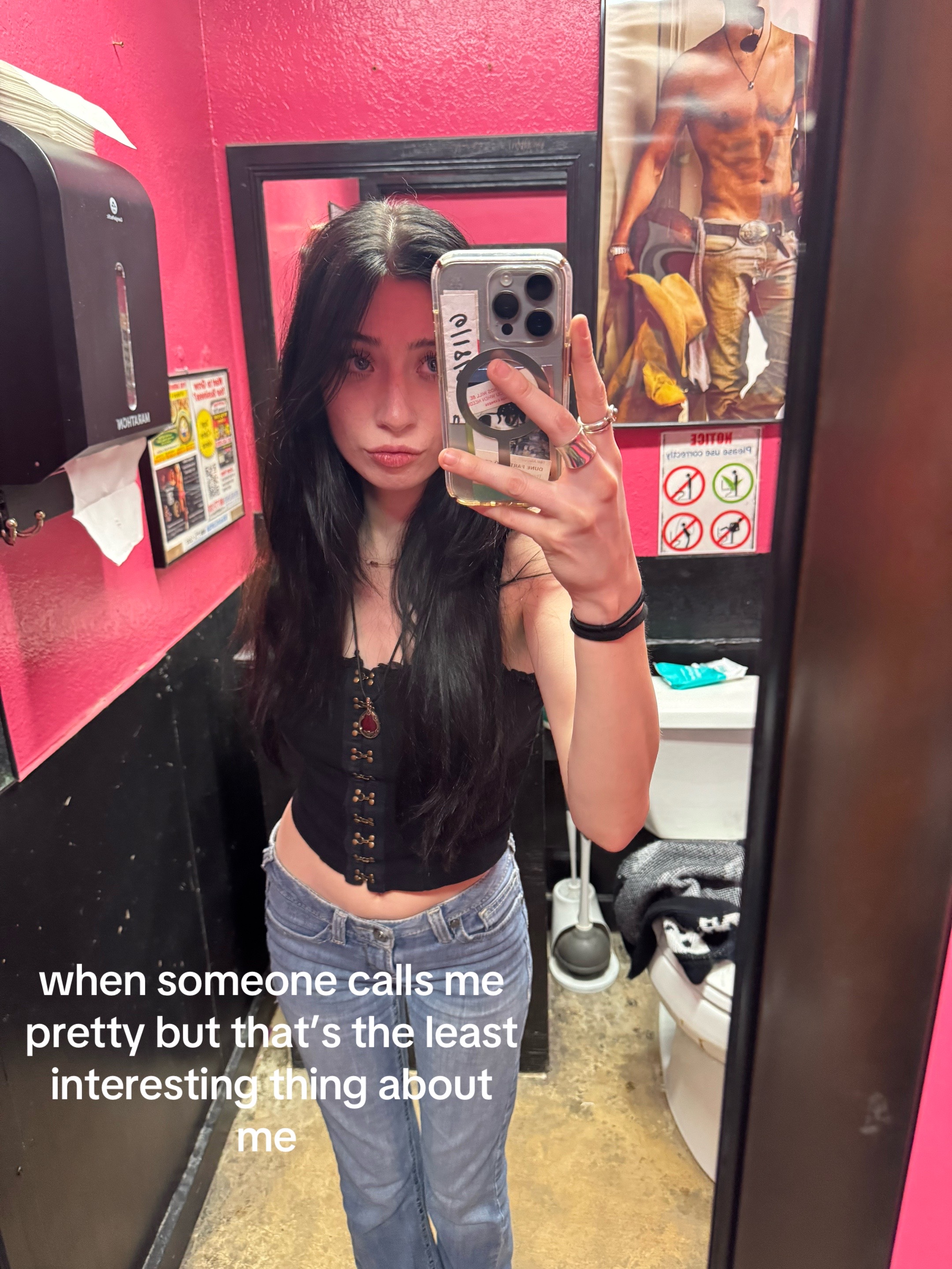 @≽^•⩊•^≼