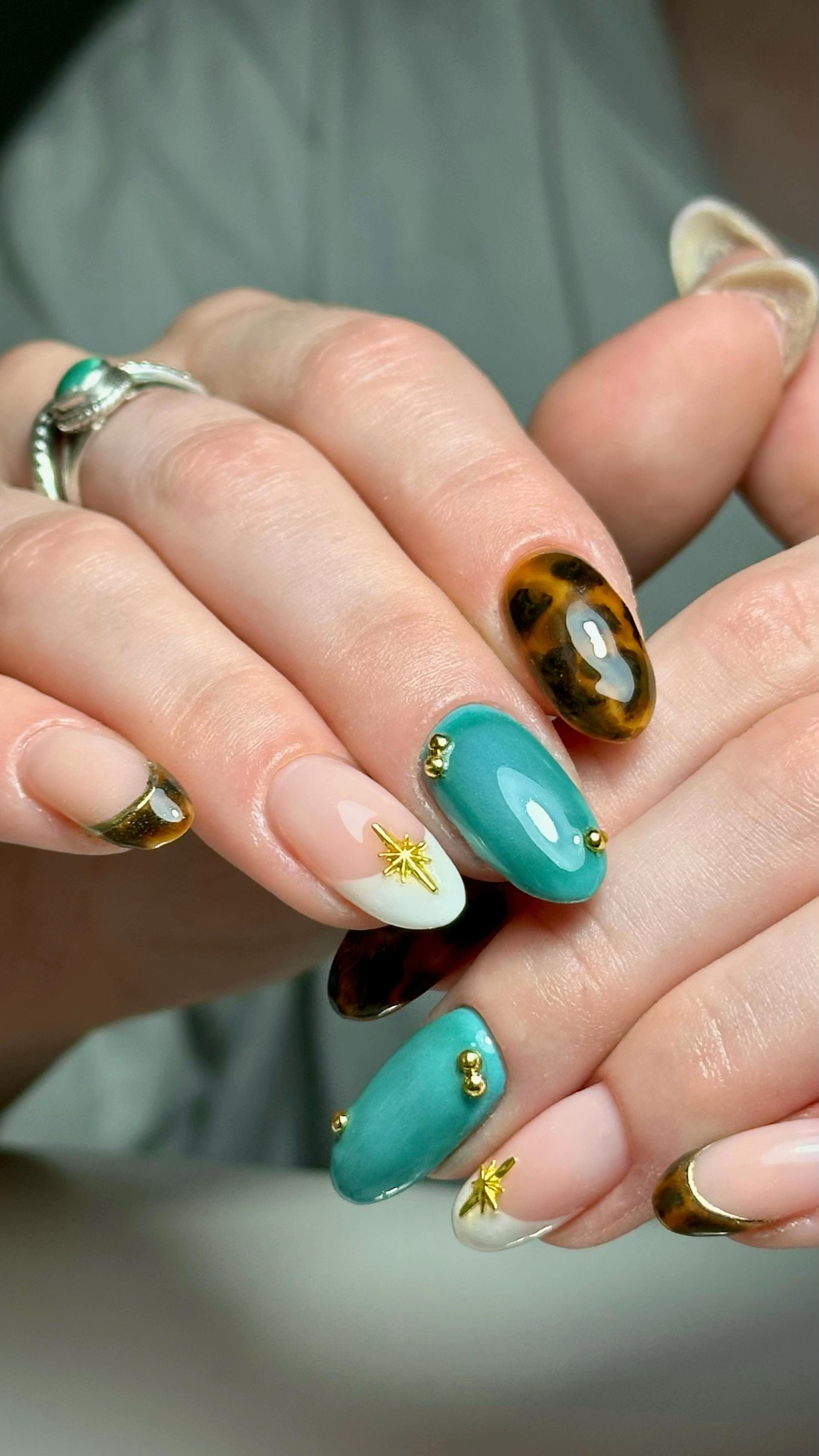 @nailsbymoosh