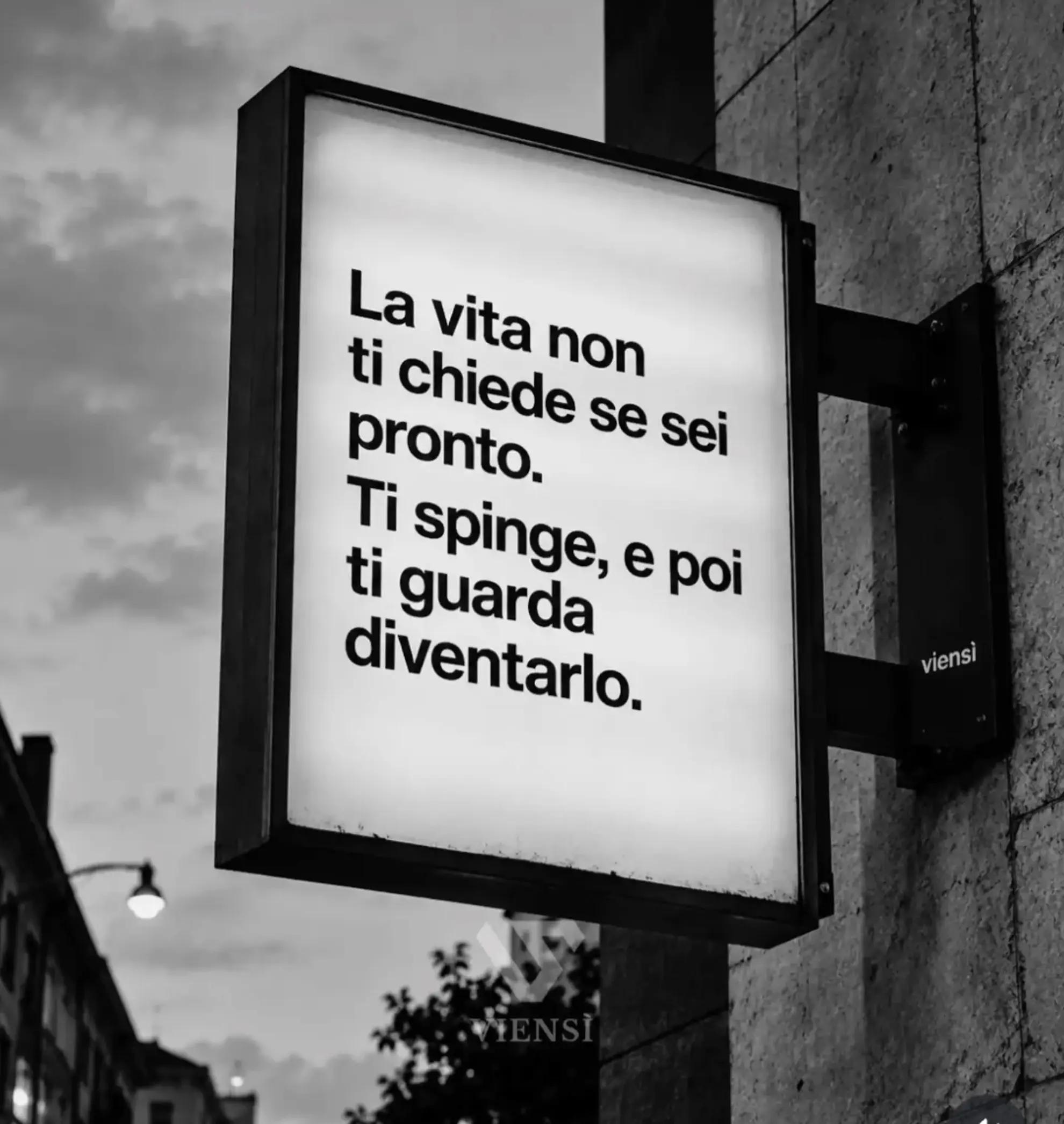 @grazia1817 ti segue