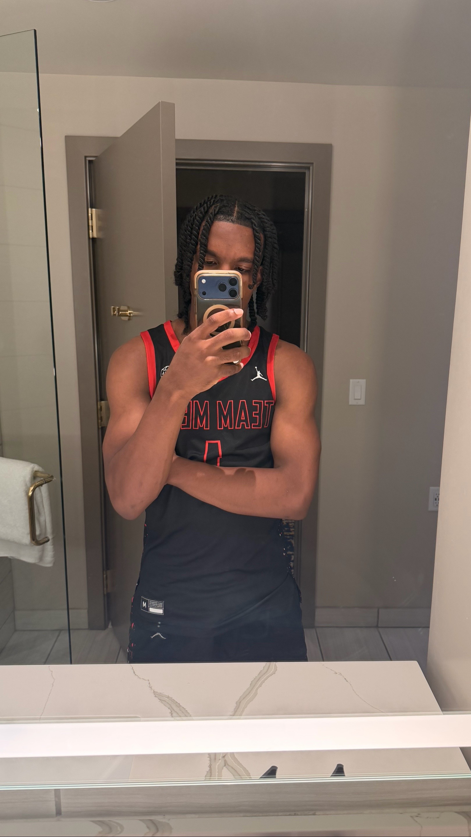 @1️⃣1️⃣🏄🏽♂️