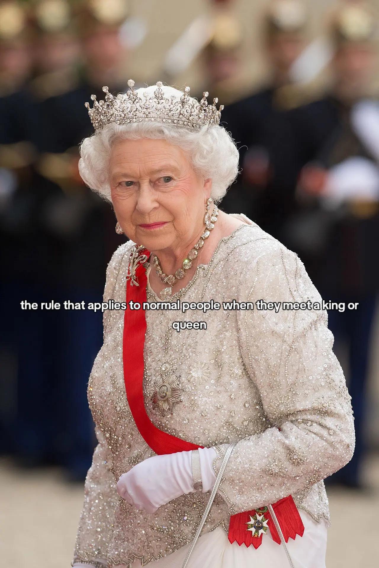 @⛥