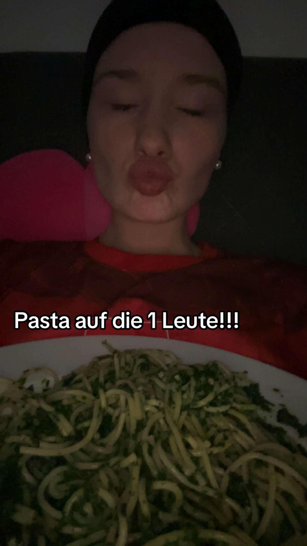 @celinn94