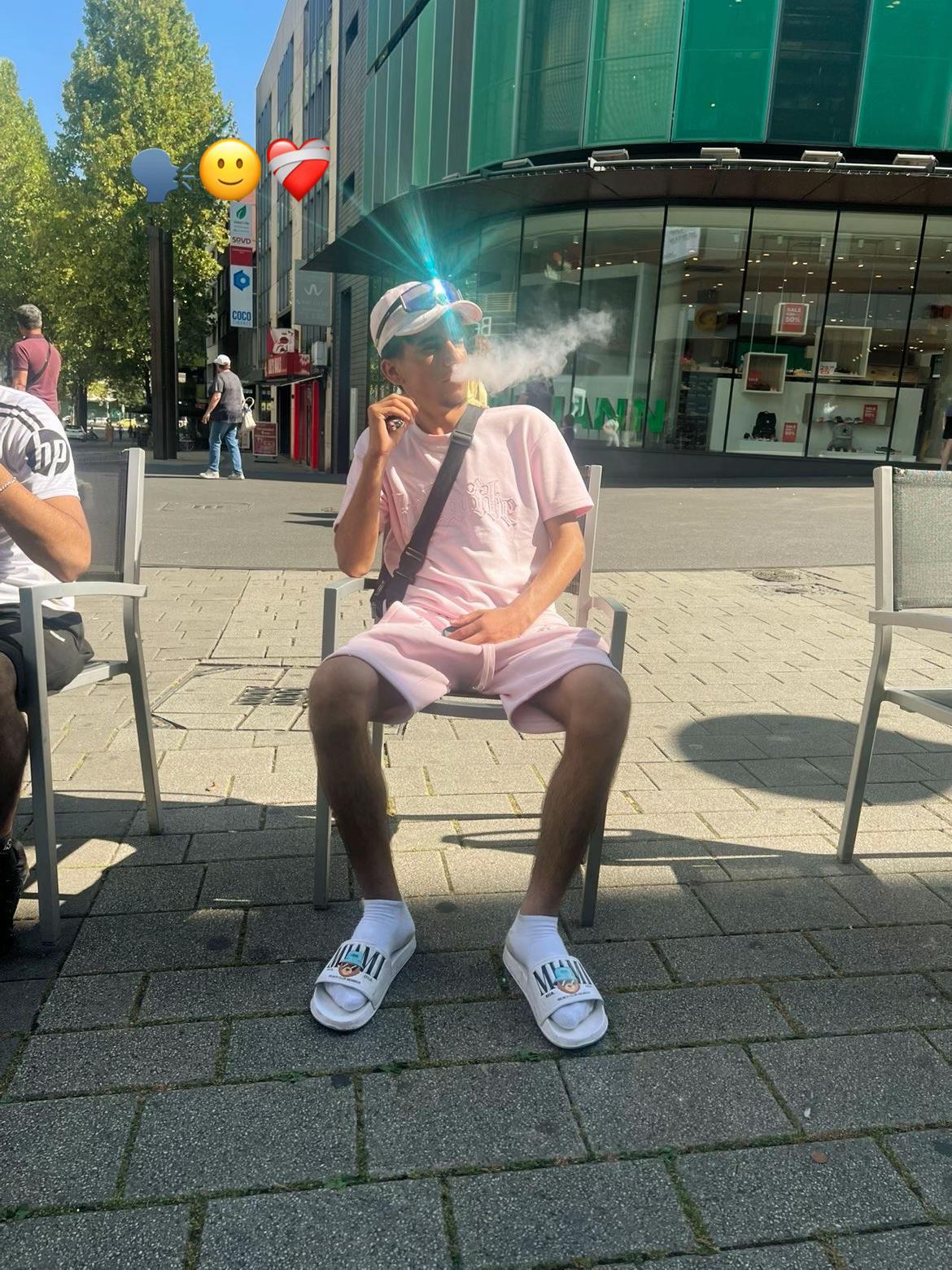 @﮼م