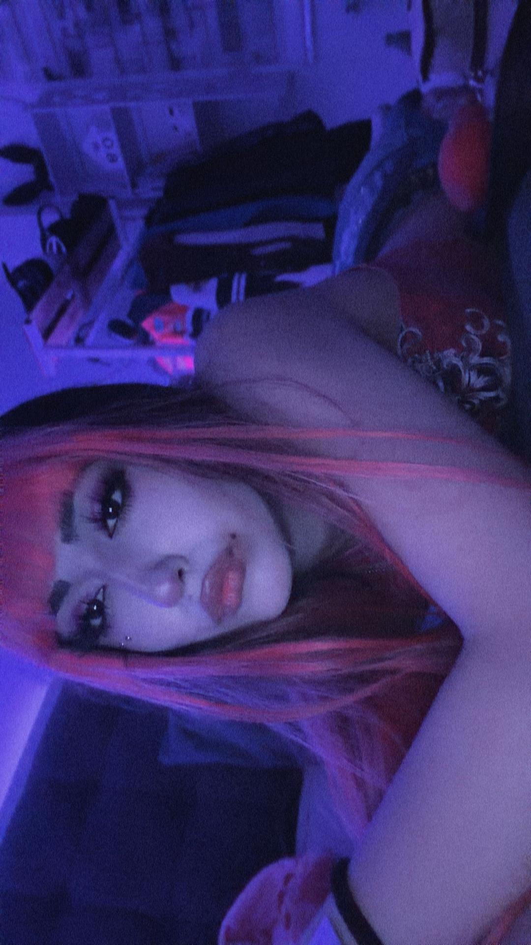 @𝔄𝔫𝔫𝔦𝔢 ⚰︎.