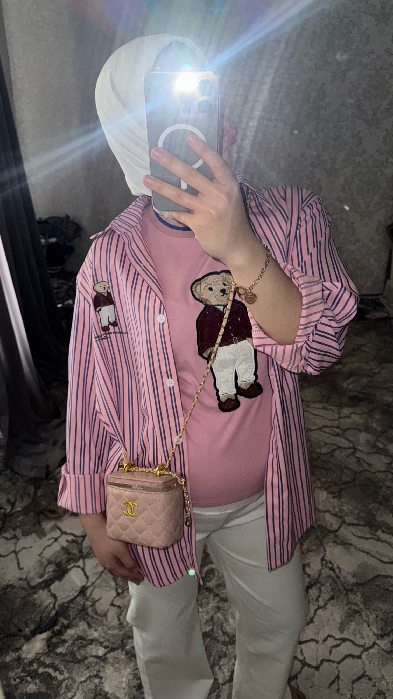 @М|Б