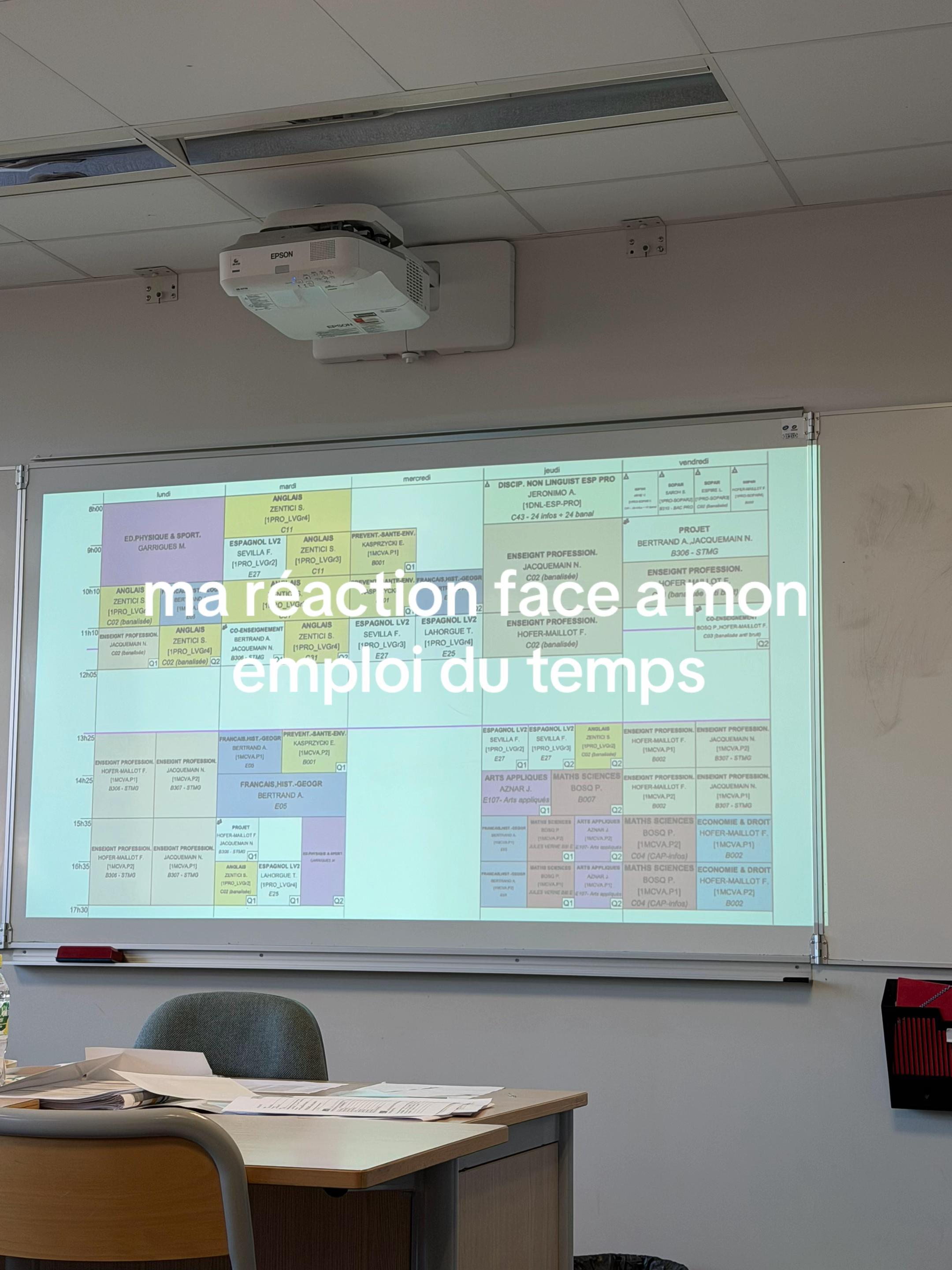 @𝗞 𝗛