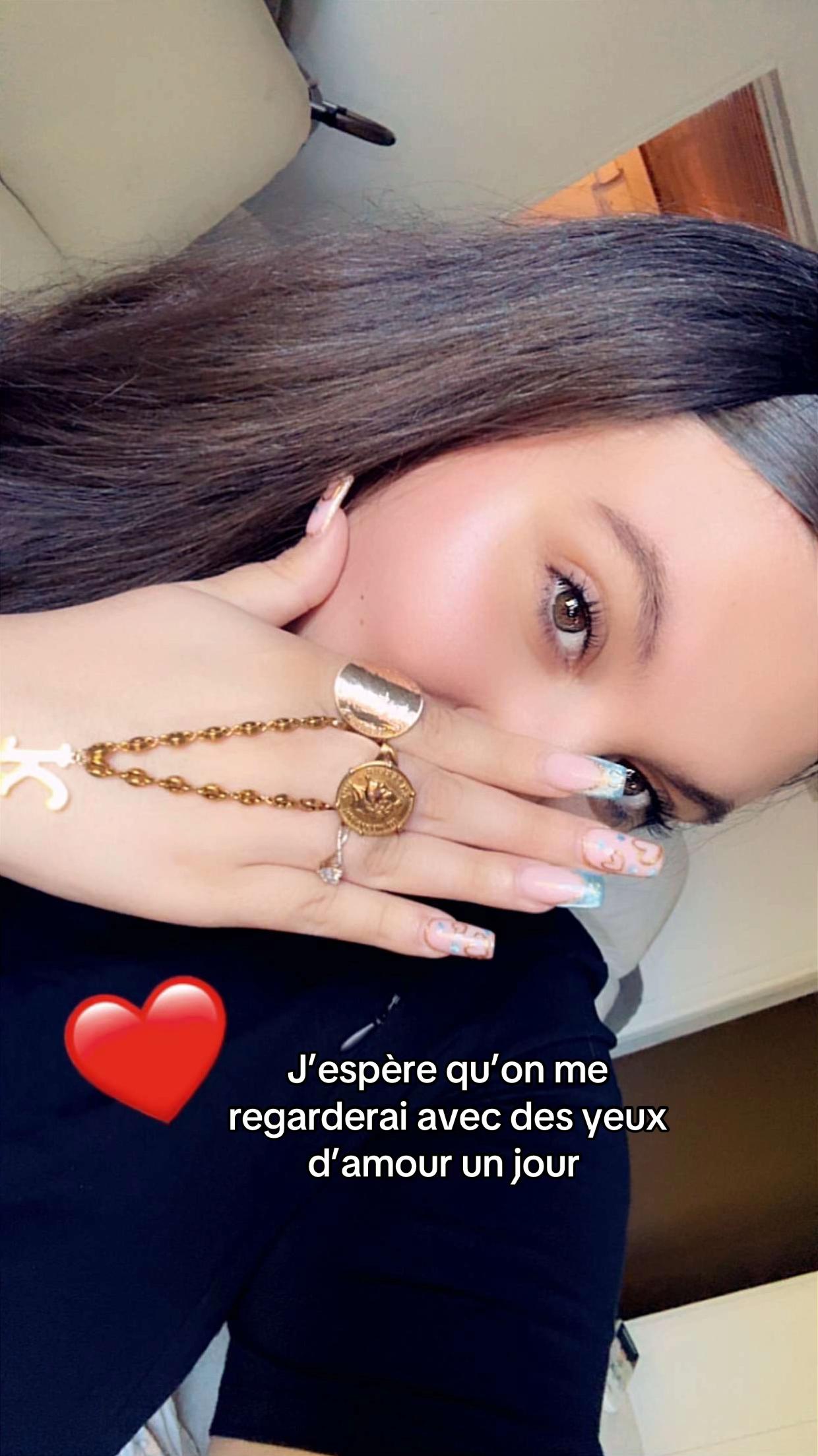 @𝒯𝒽𝒶𝒾𝓈