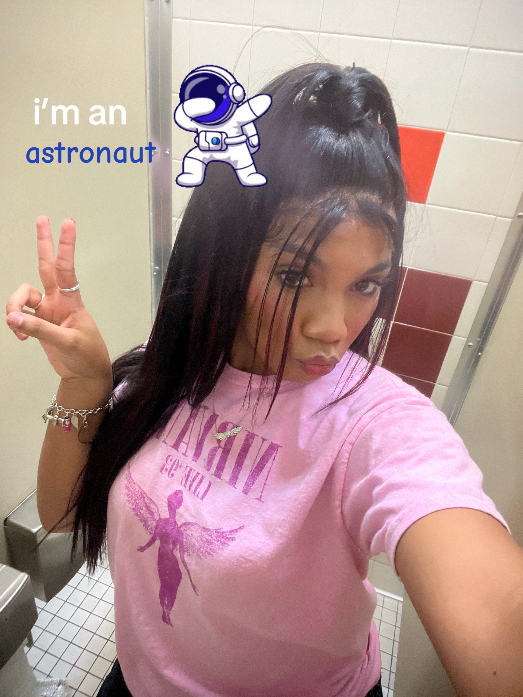 @theyluv_.kira