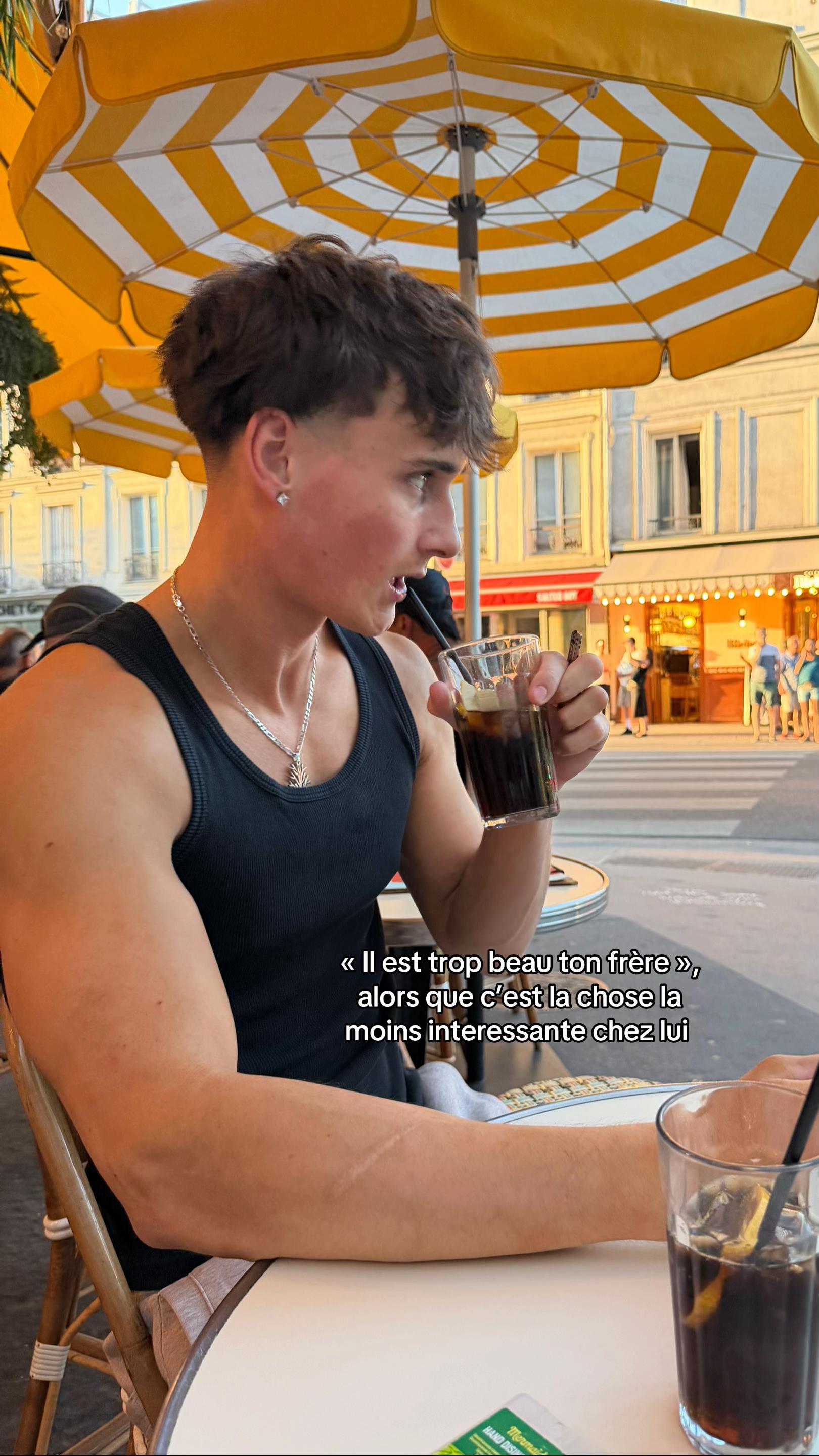 @Eléna