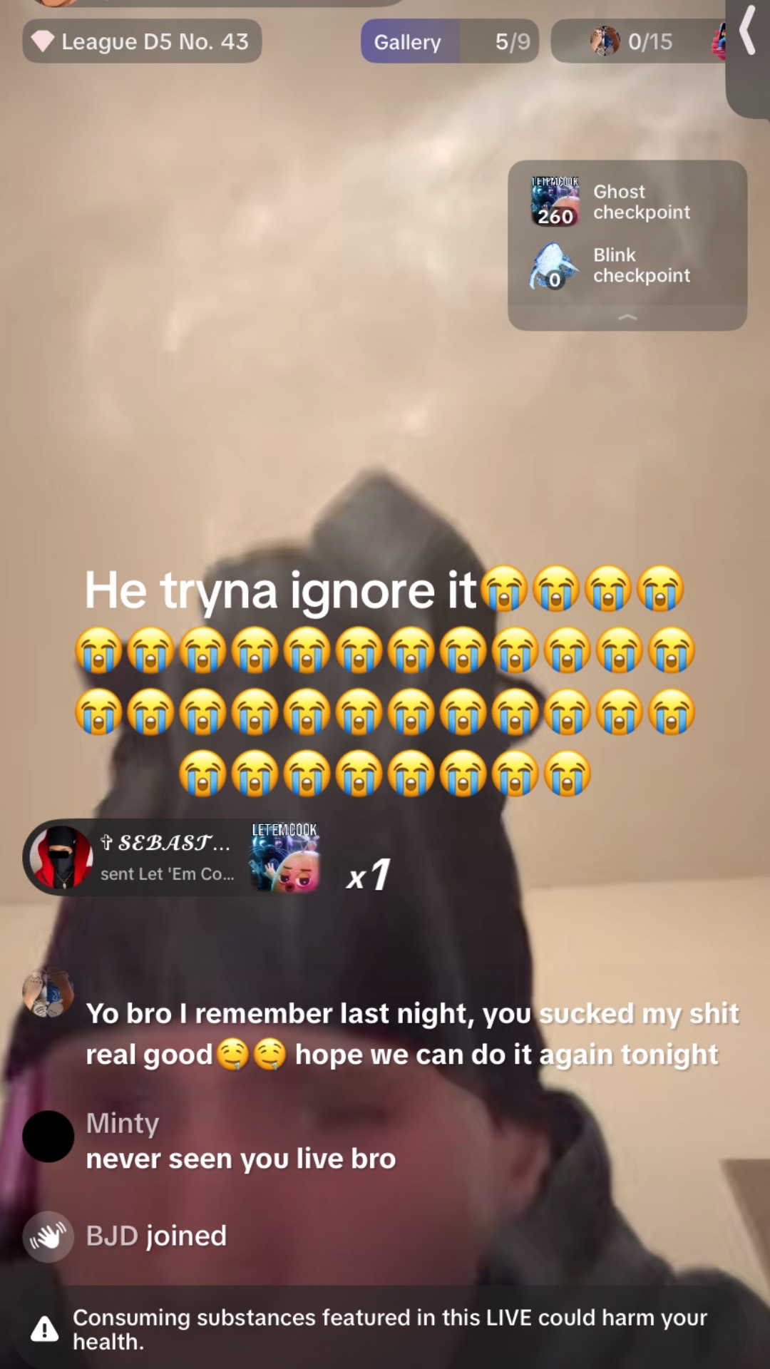 @￴