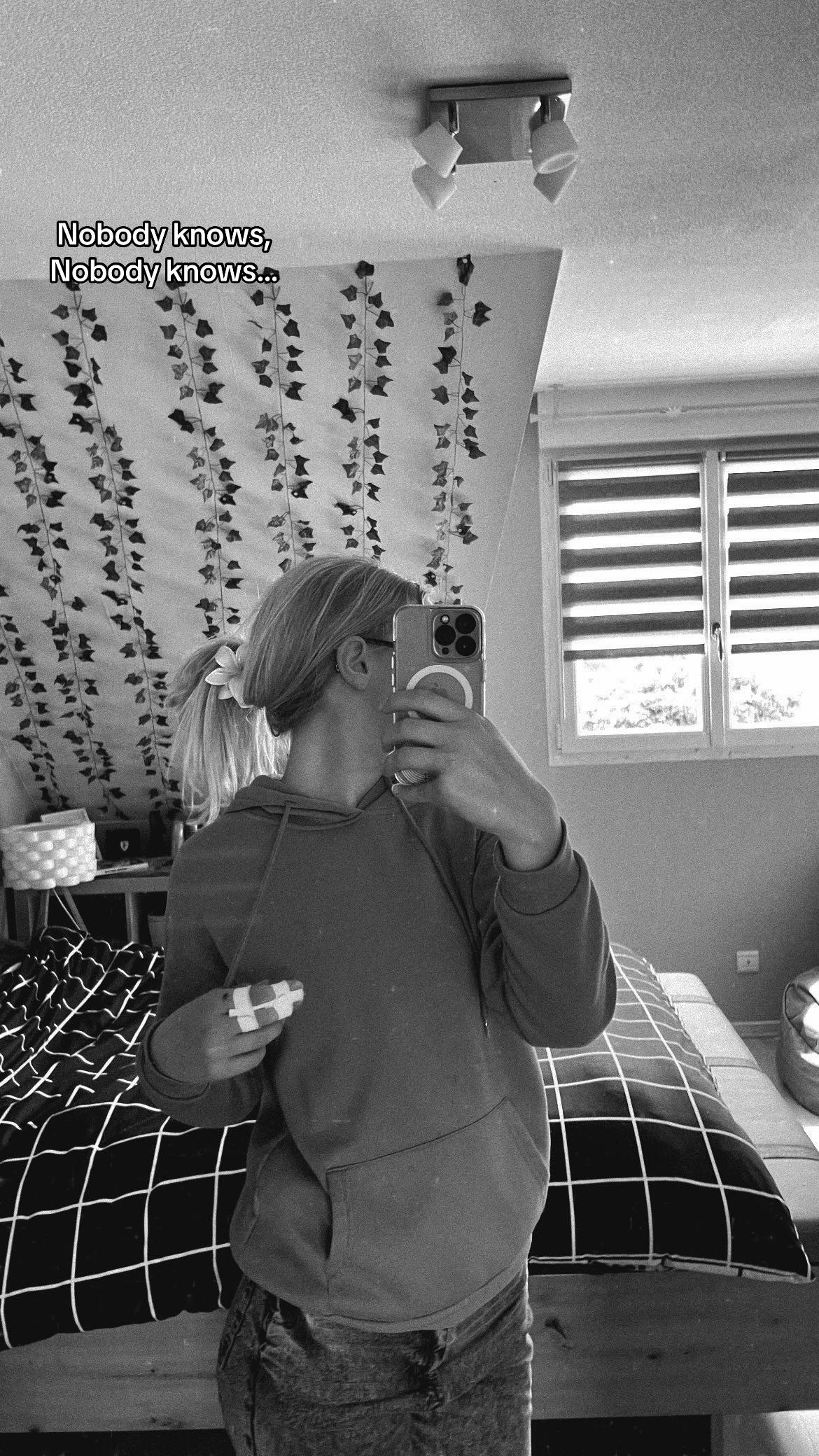 @Karen & Falcon 🦋