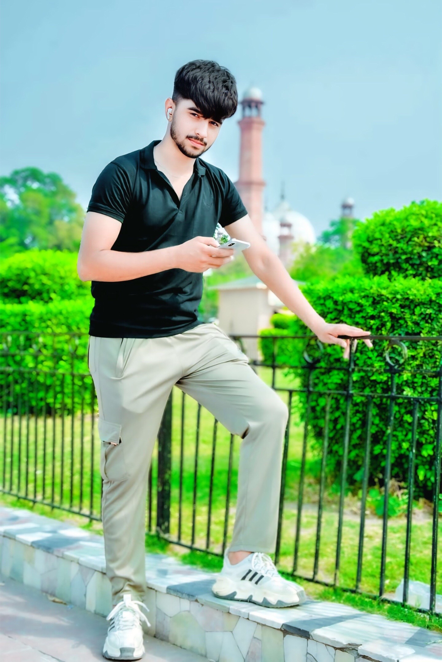 @Hassnain chouhdry ⚜️