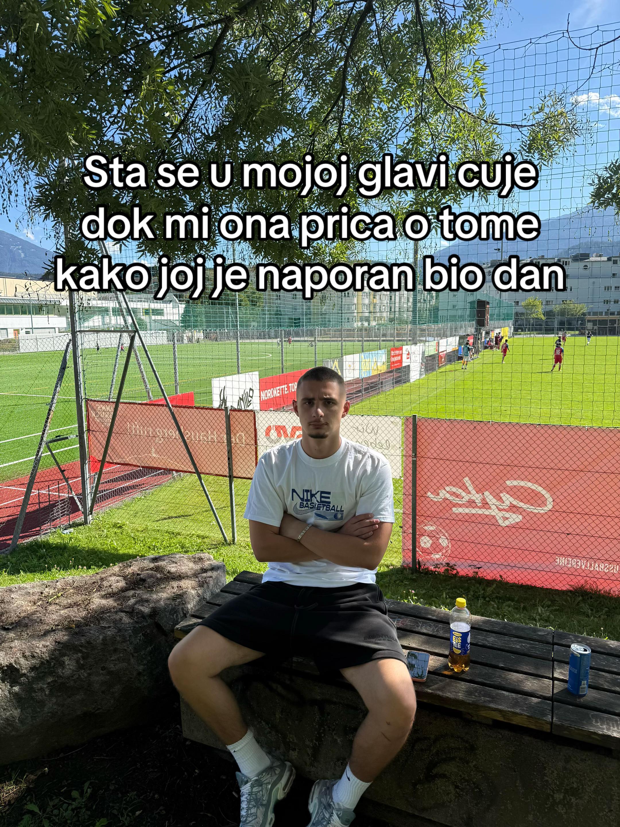 @Zadnja Klupa