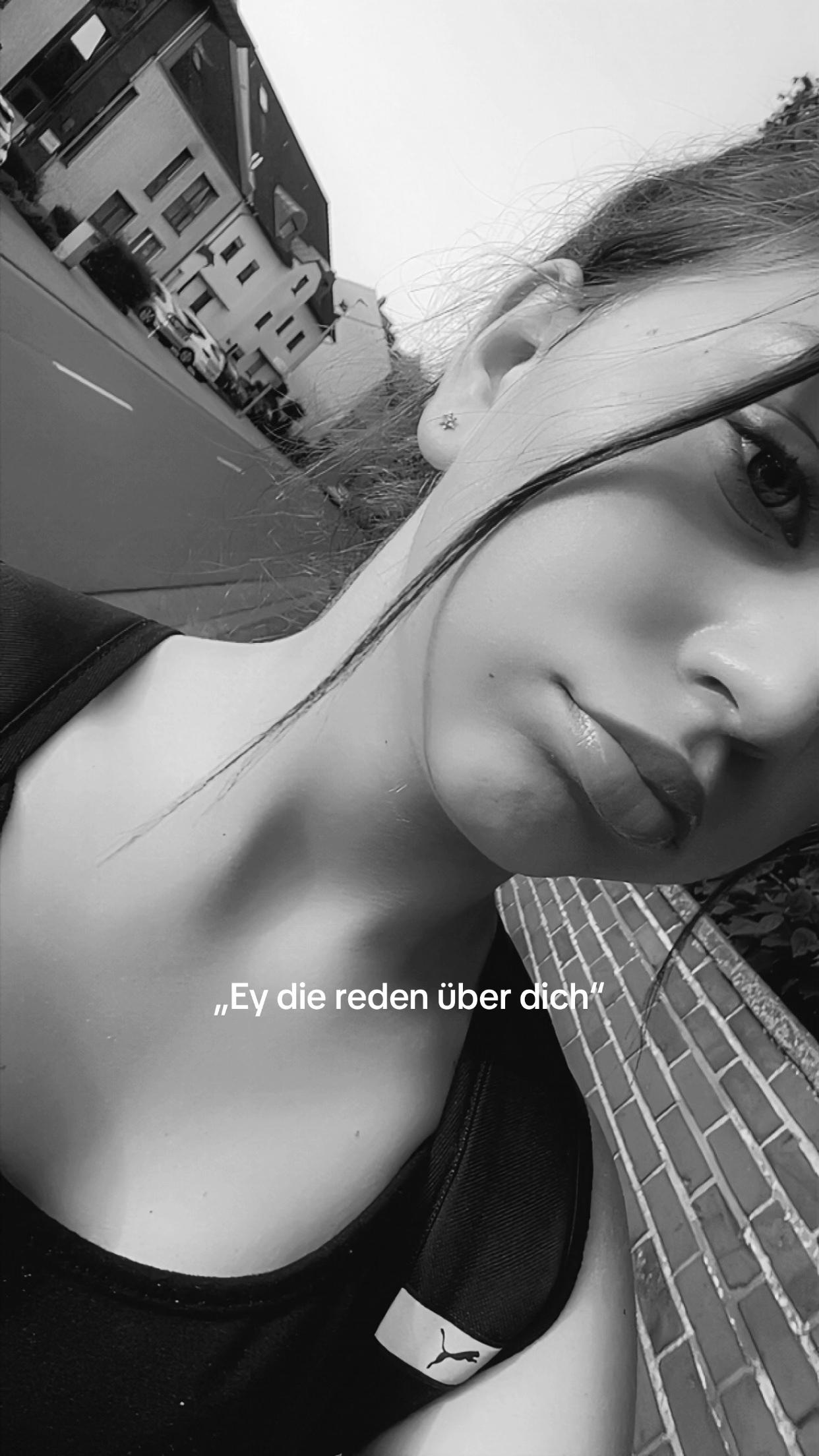 @𝓐&lsquo;🪷