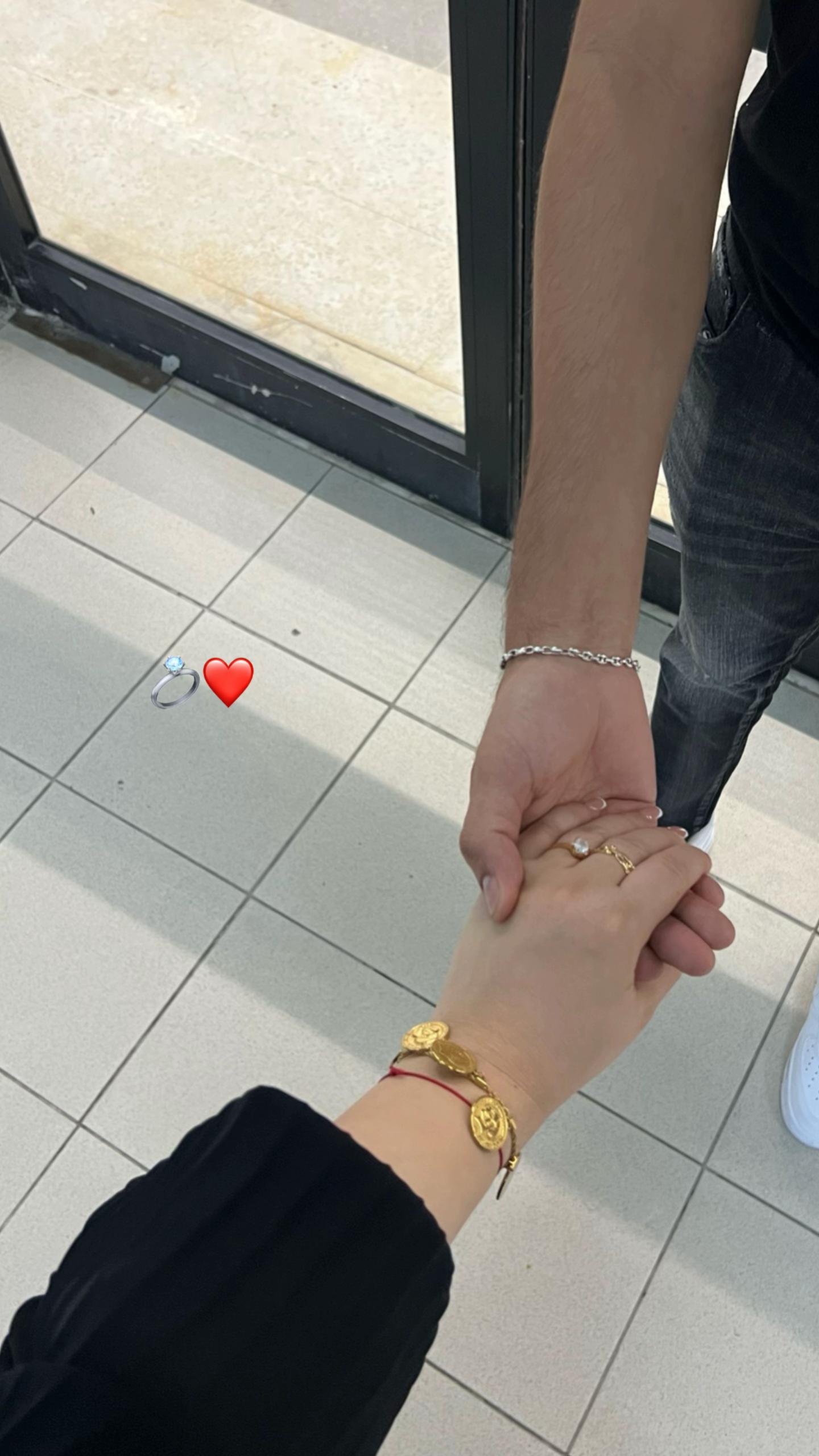 @𝐀𝐛𝐞𝐞𝐫 🕊️