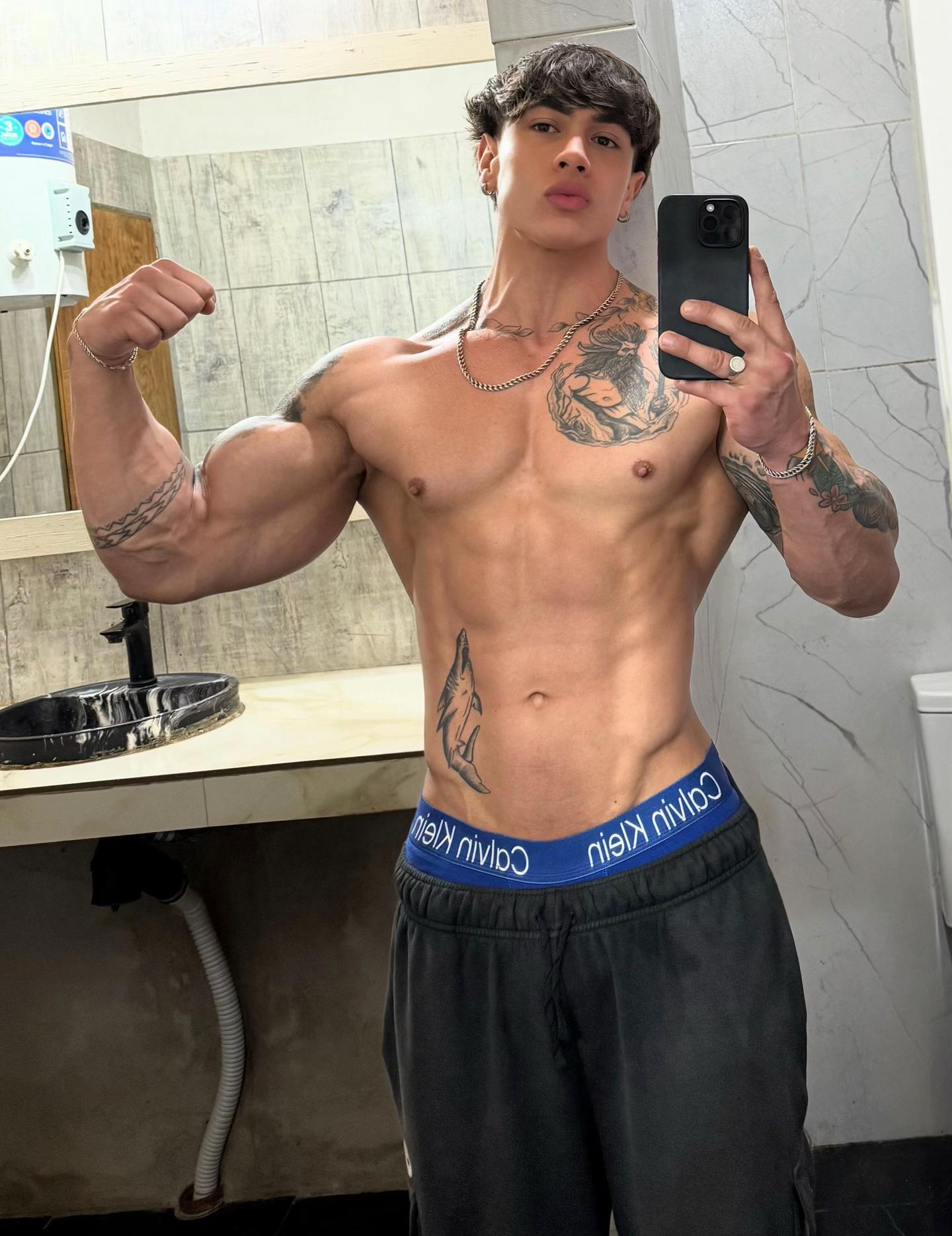 @Nicolás