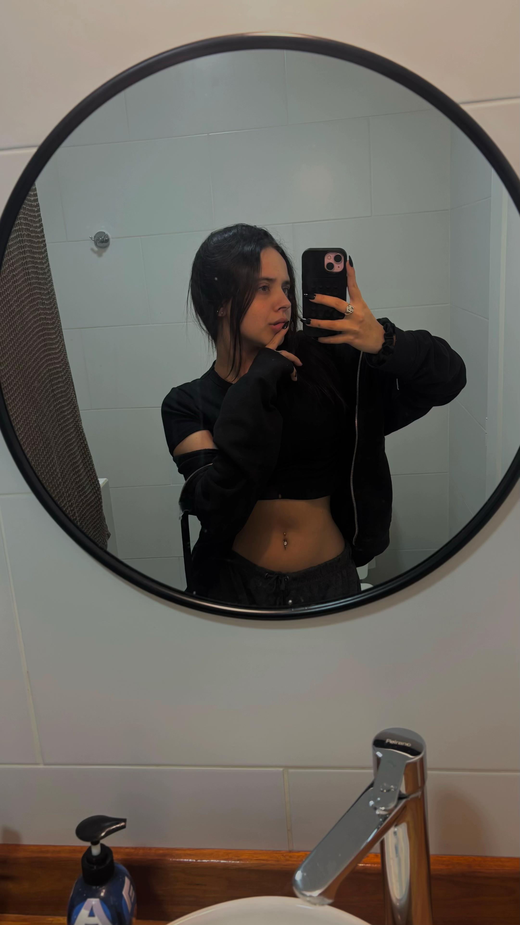 @Abriltt